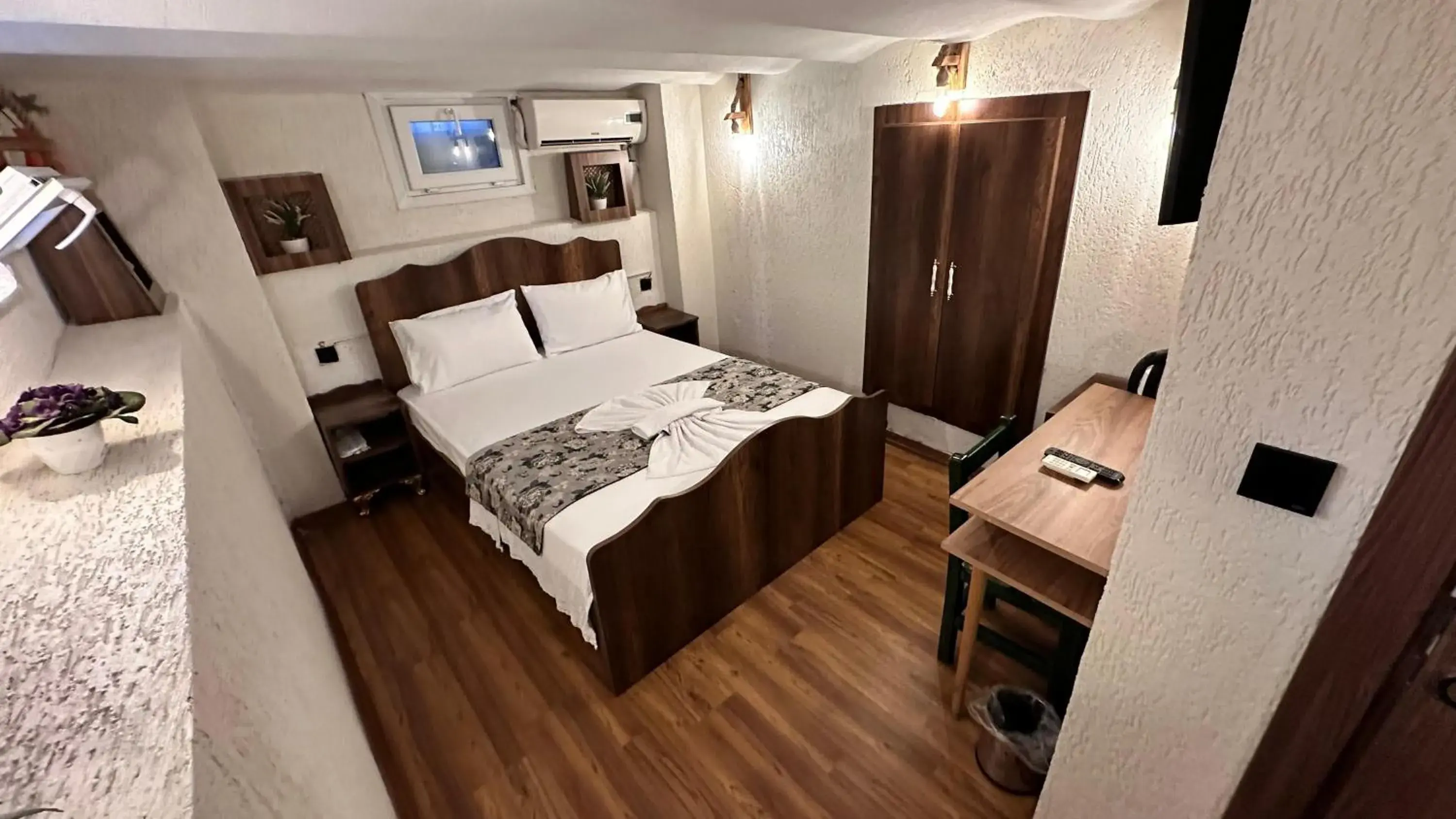 Economy Double Room - Basement in Aras Boutique Hotel & Suites Economy Double Room - Basement in Aras Boutique Hotel & Suites