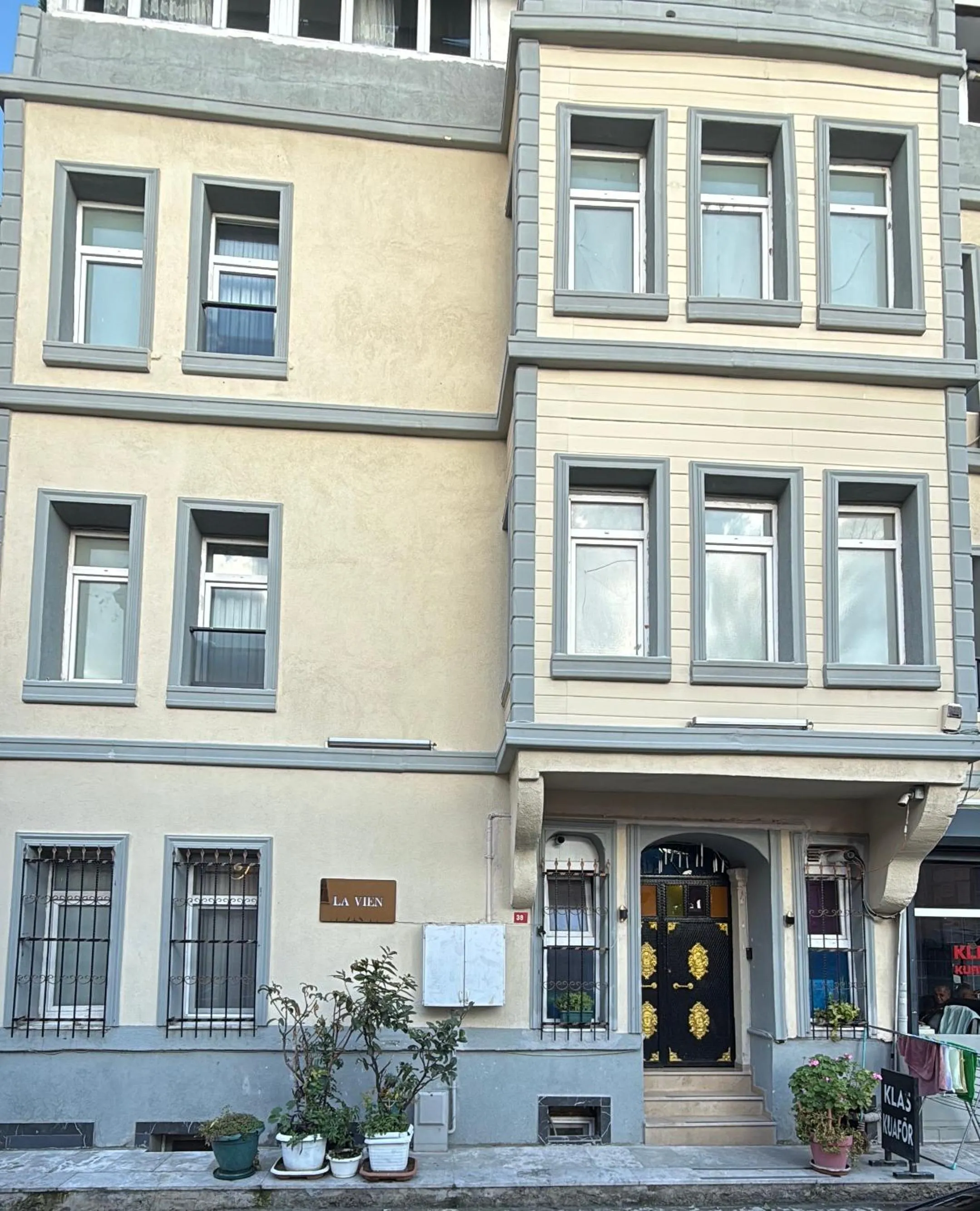 Property building in La Vien Hotel Old City