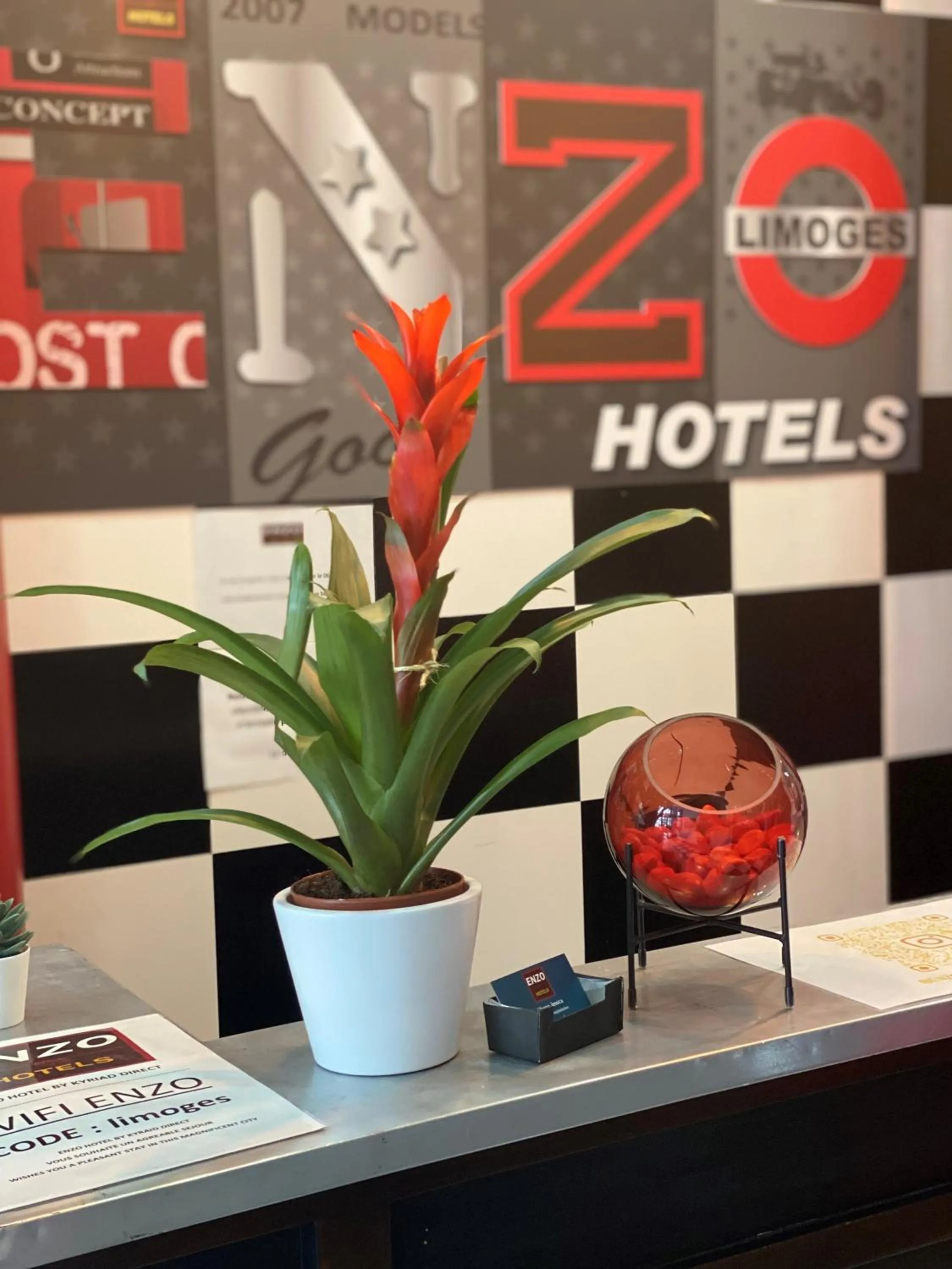 Logo/Certificate/Sign in Enzo Hotels Limoges Centre Jourdan by Kyriad Direct