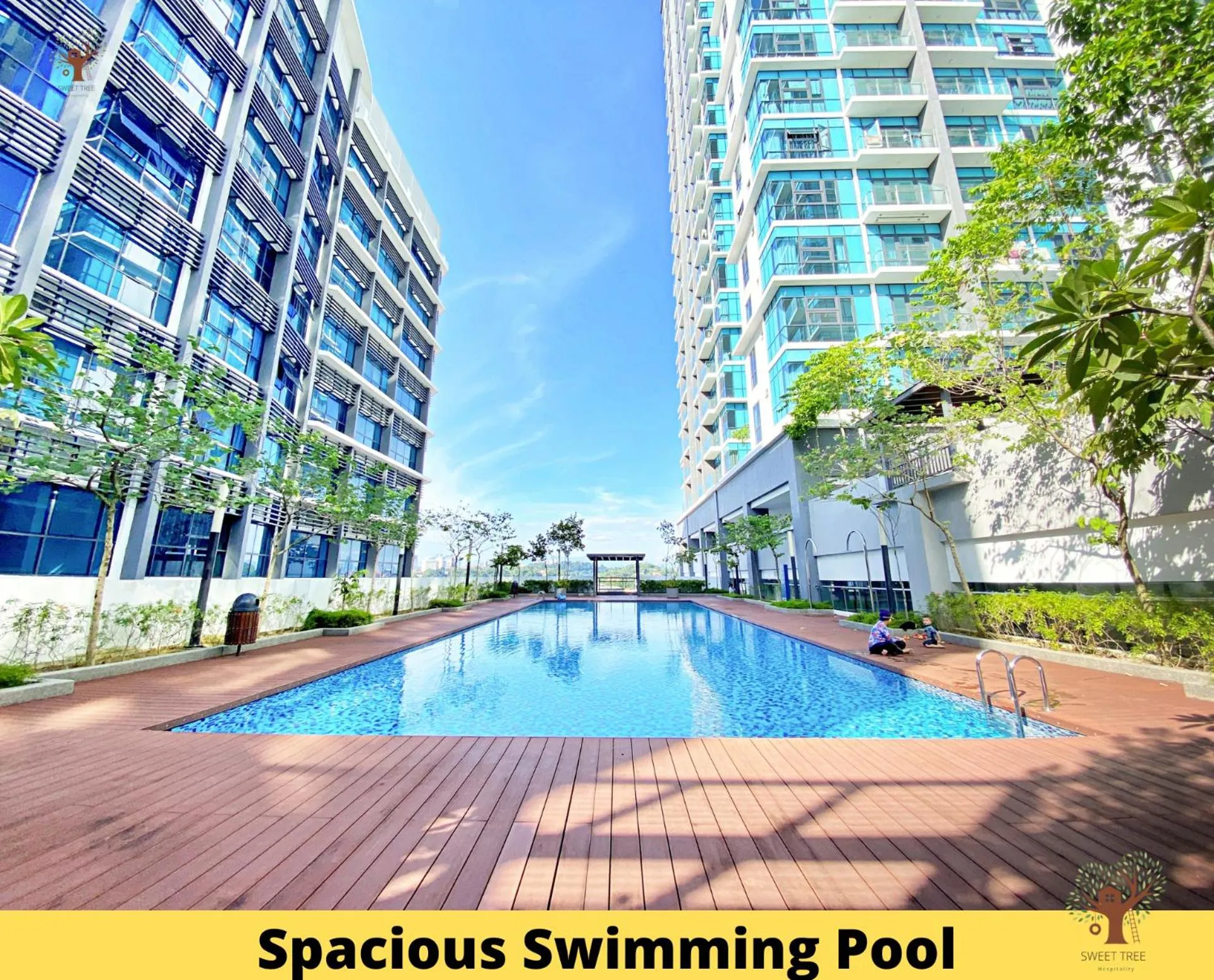 Swimming pool in Sweet Tree Homestay Petaling Jaya