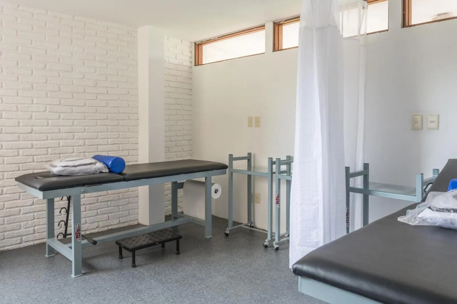 Massage, Bed in Portobello Suites Hotel