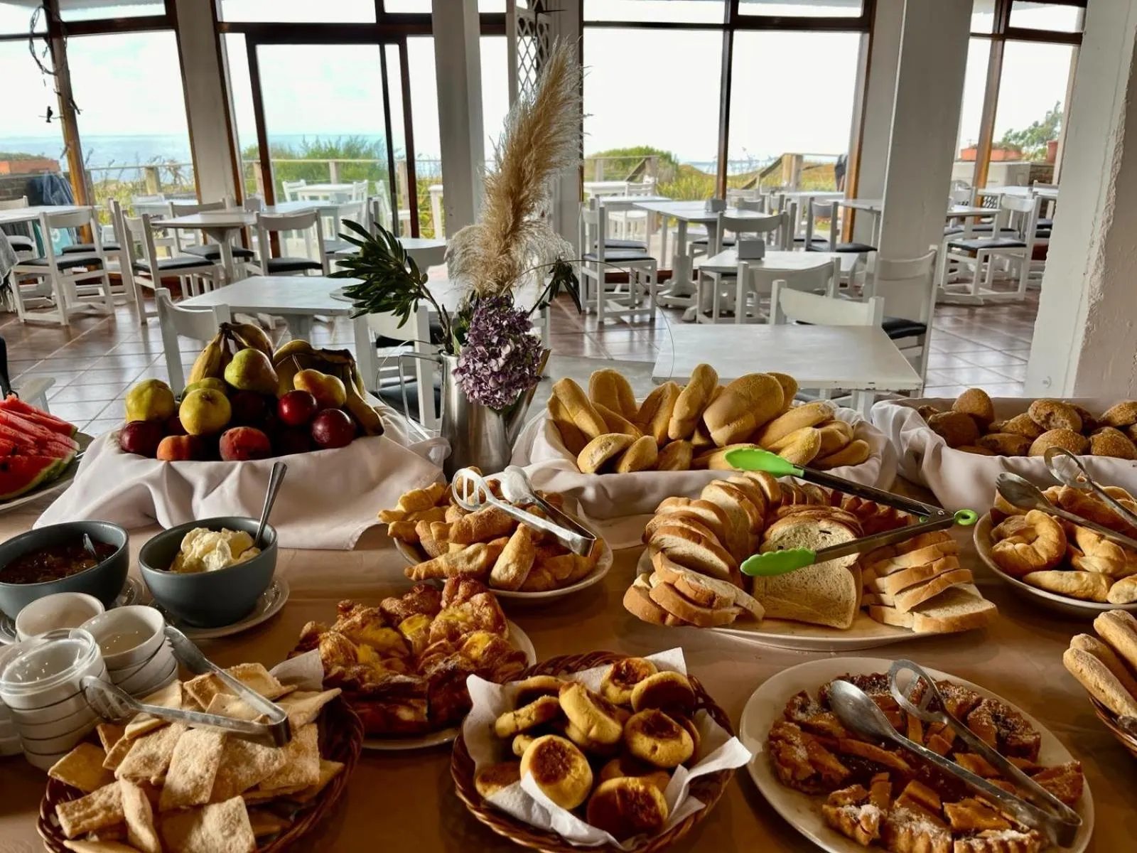 Breakfast in Portobello Suites Hotel