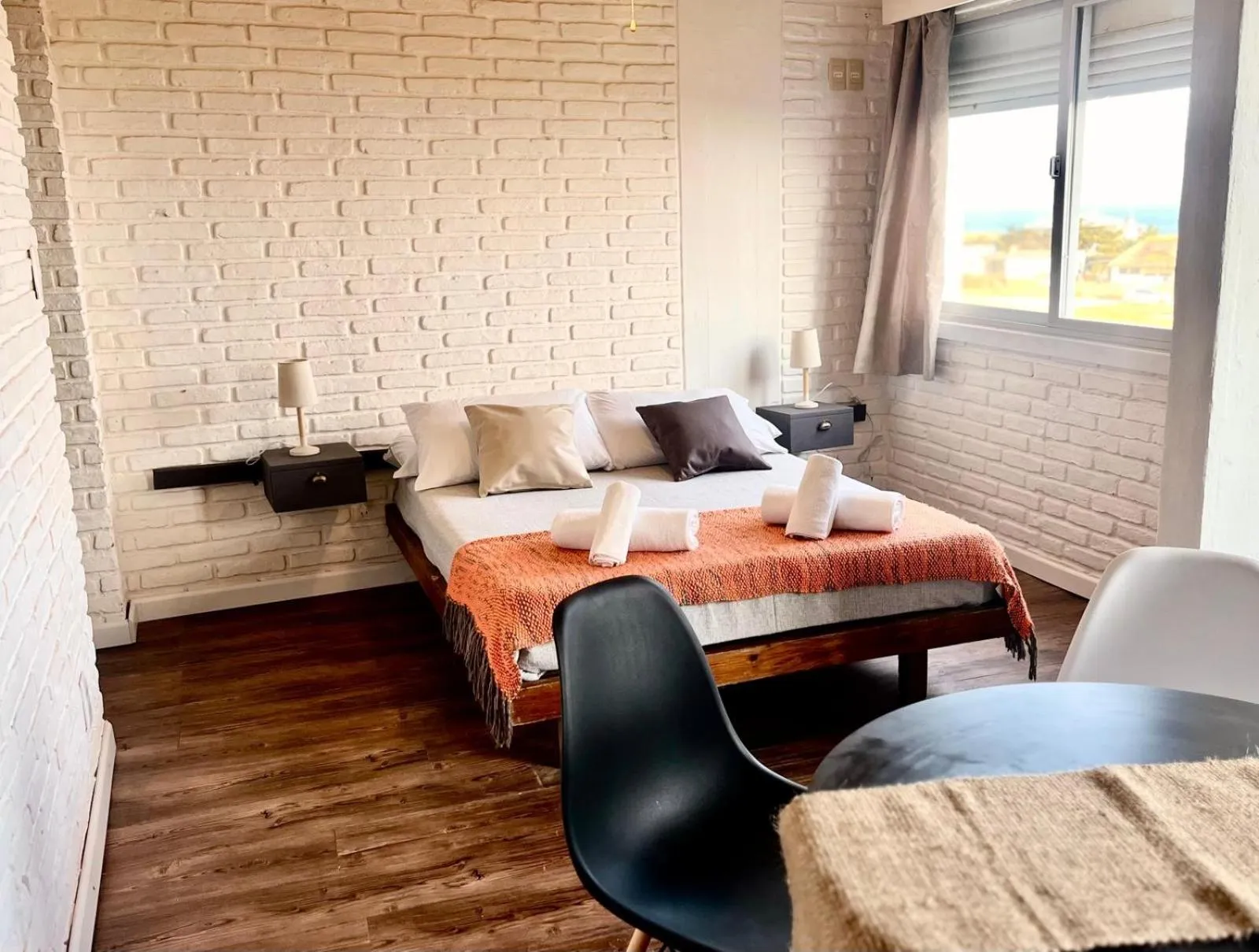 Property building, Bed in Portobello Suites Hotel