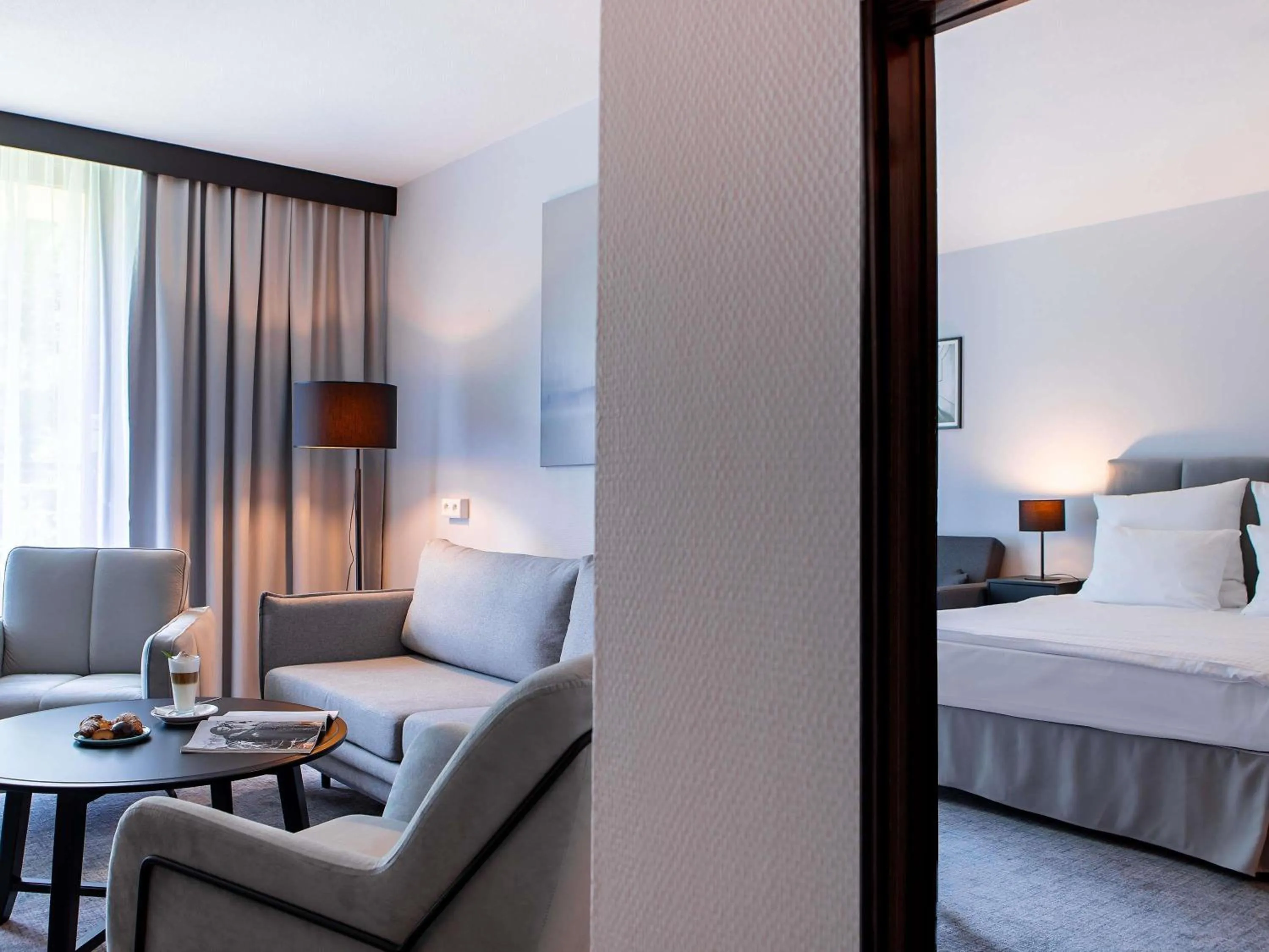 Photo of the whole room, Bed in Mercure Karpacz Skalny