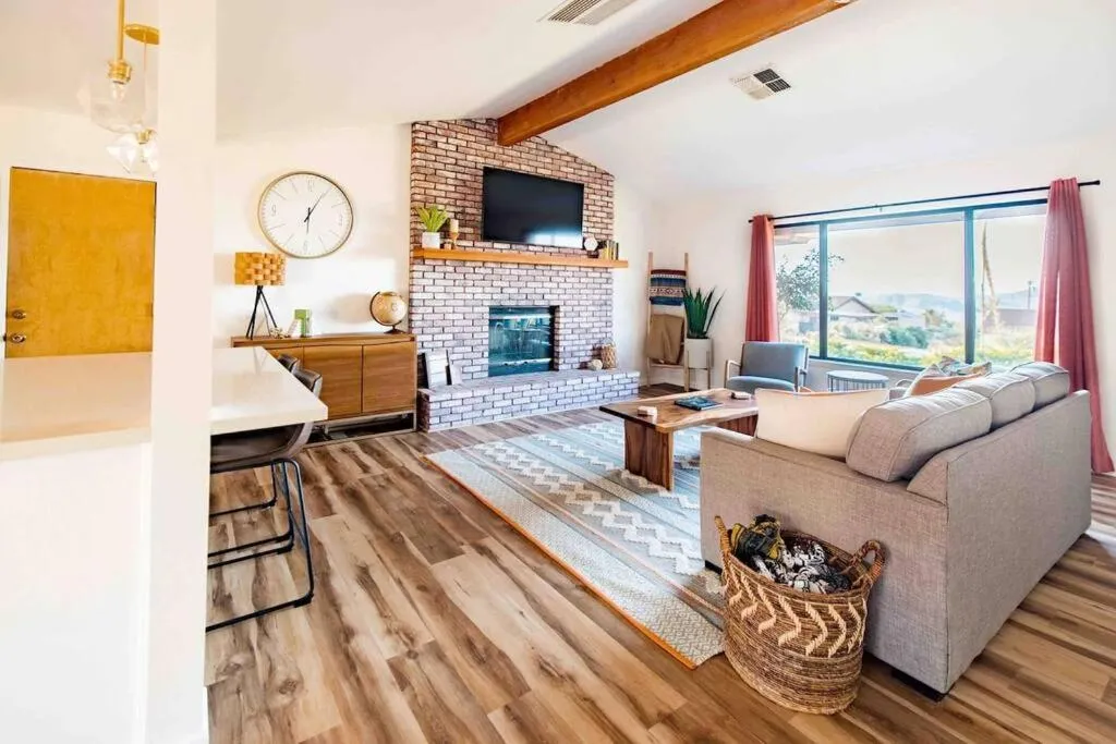 Cozy Rustic Home minutes to Joshua Tree Nat'l Park