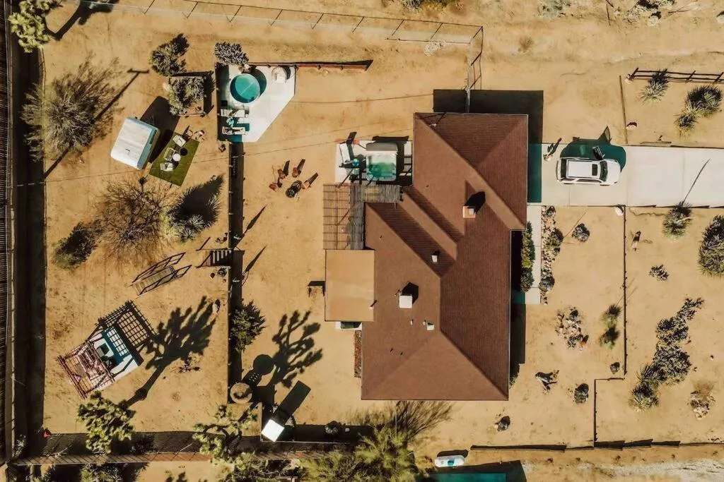 Cozy Rustic Home minutes to Joshua Tree Nat'l Park