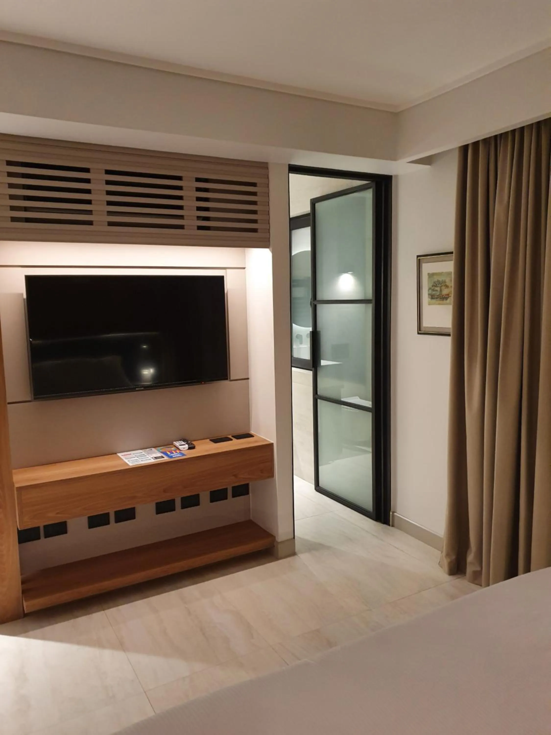 TV and multimedia in Lastarria Hotel