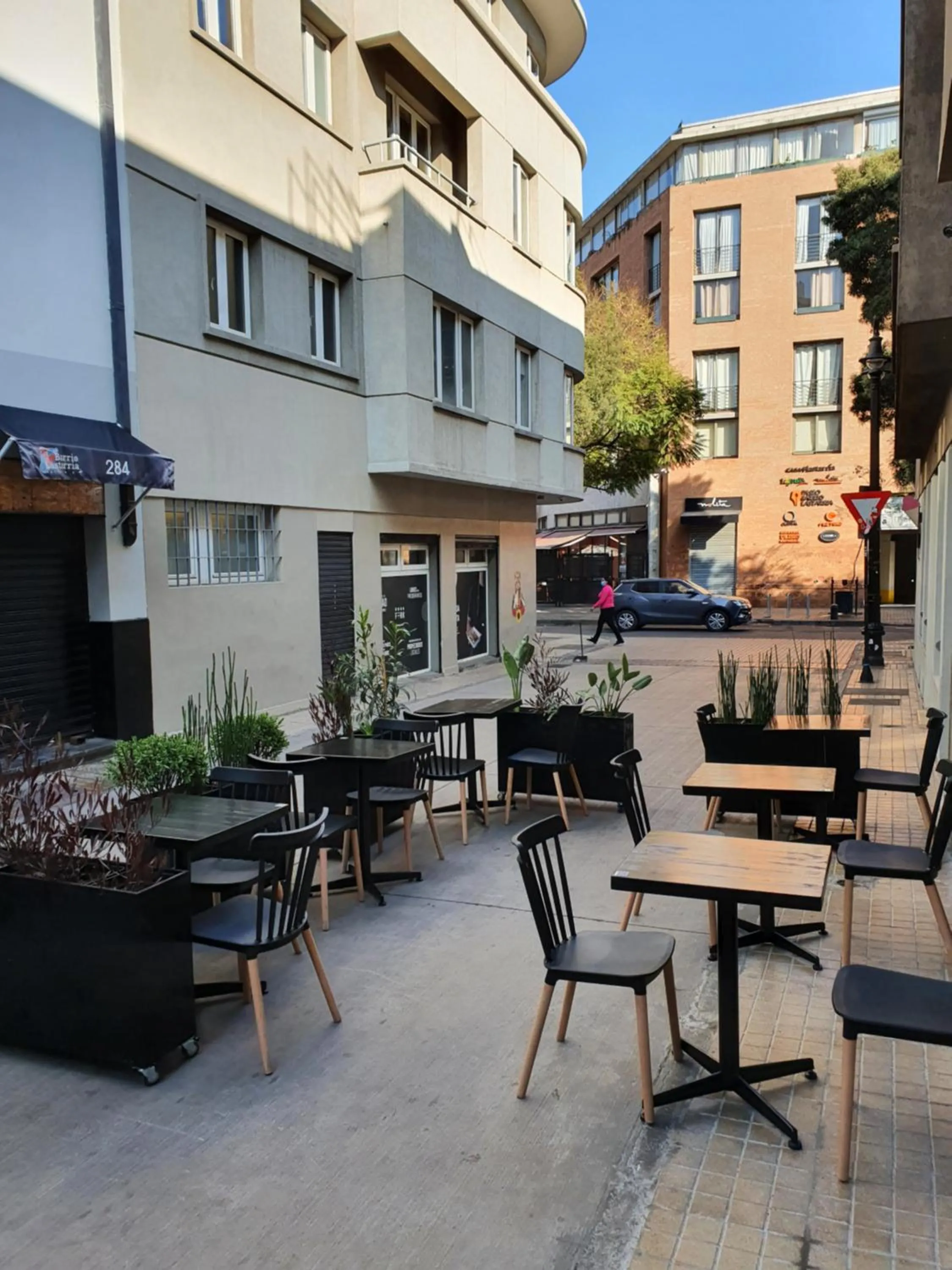 Restaurant/places to eat in Lastarria Hotel