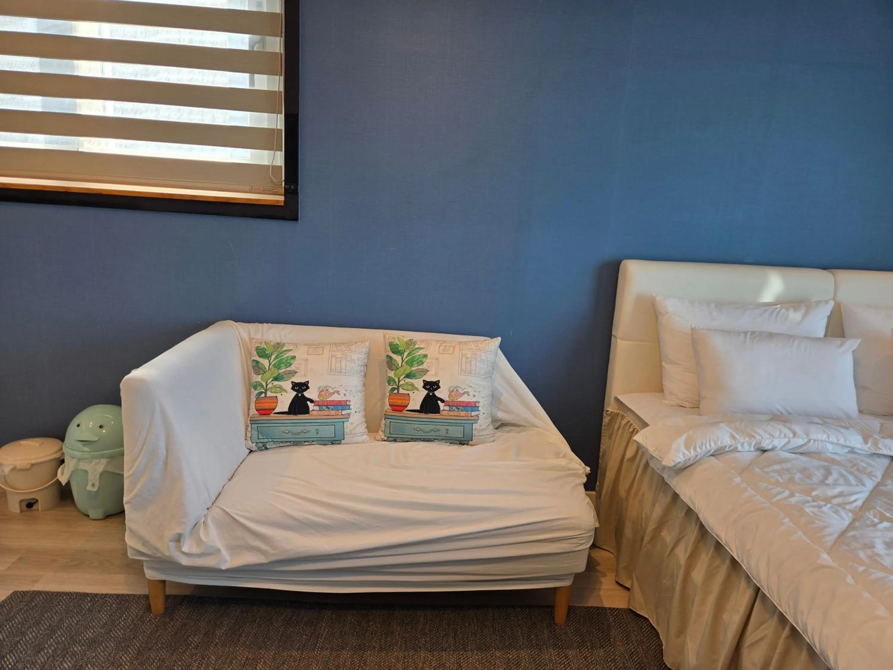 Bed in Jeju Gaviota Pension