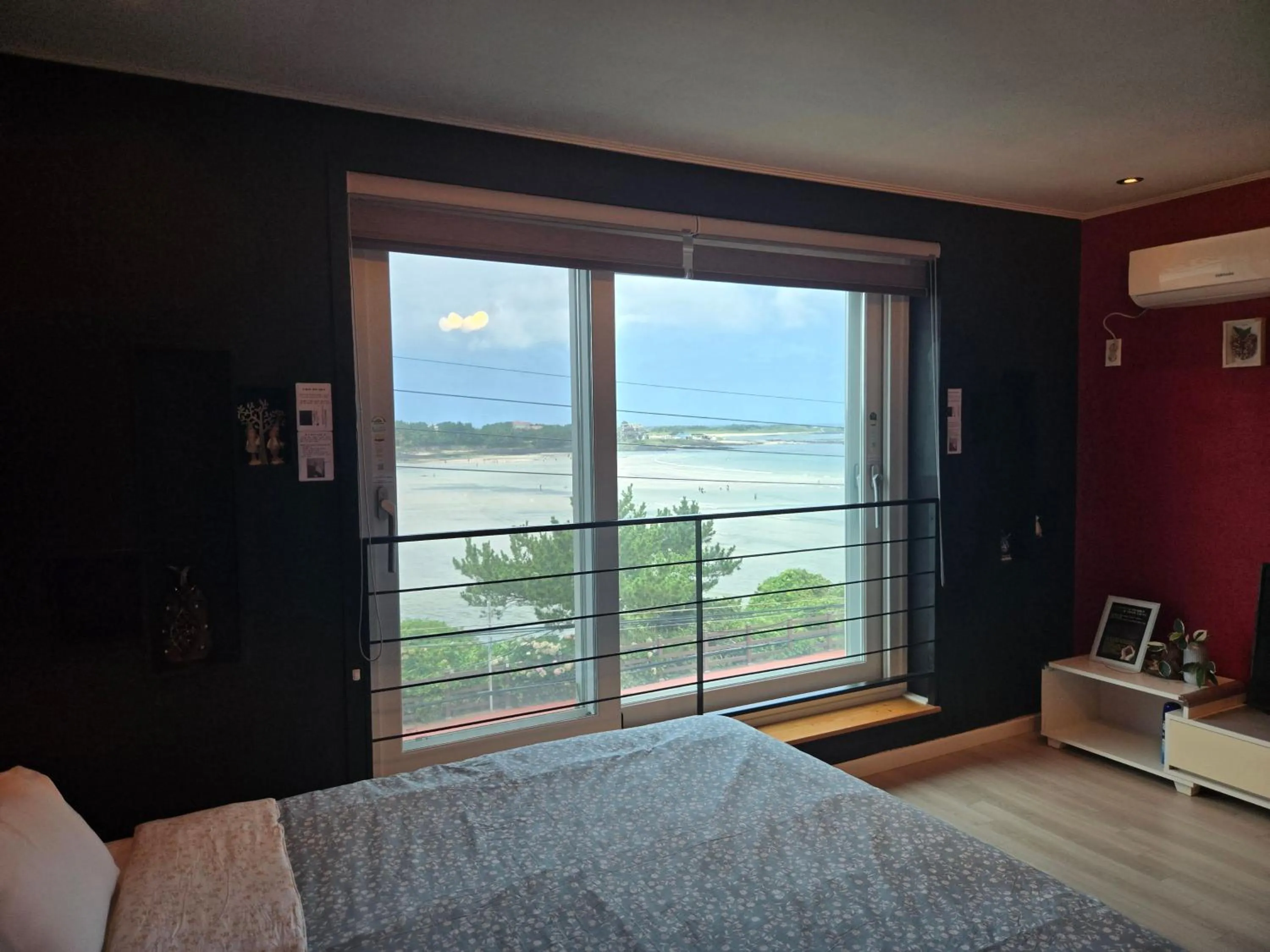 Bed in Jeju Gaviota Pension