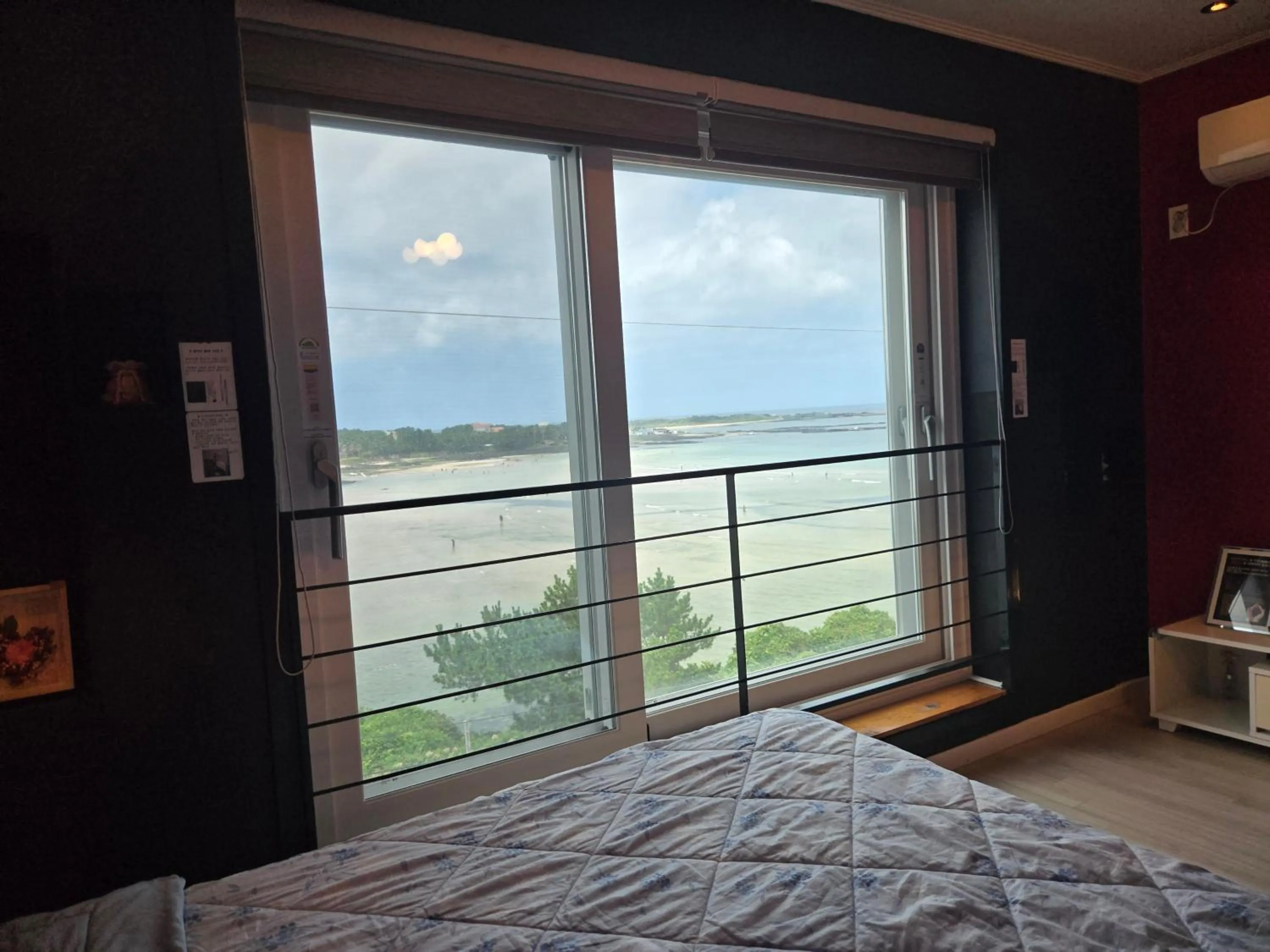 Bed in Jeju Gaviota Pension