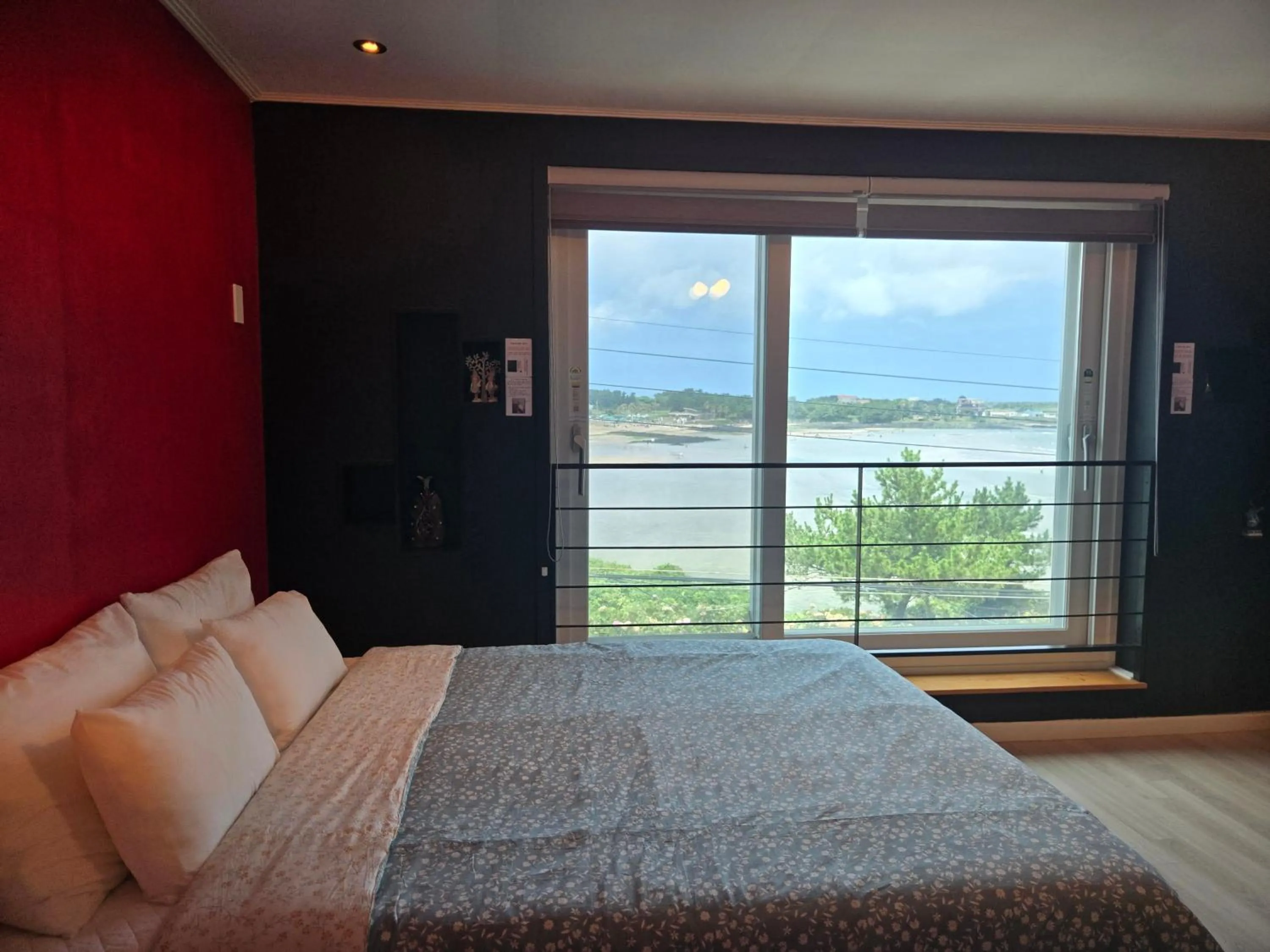 Bed in Jeju Gaviota Pension