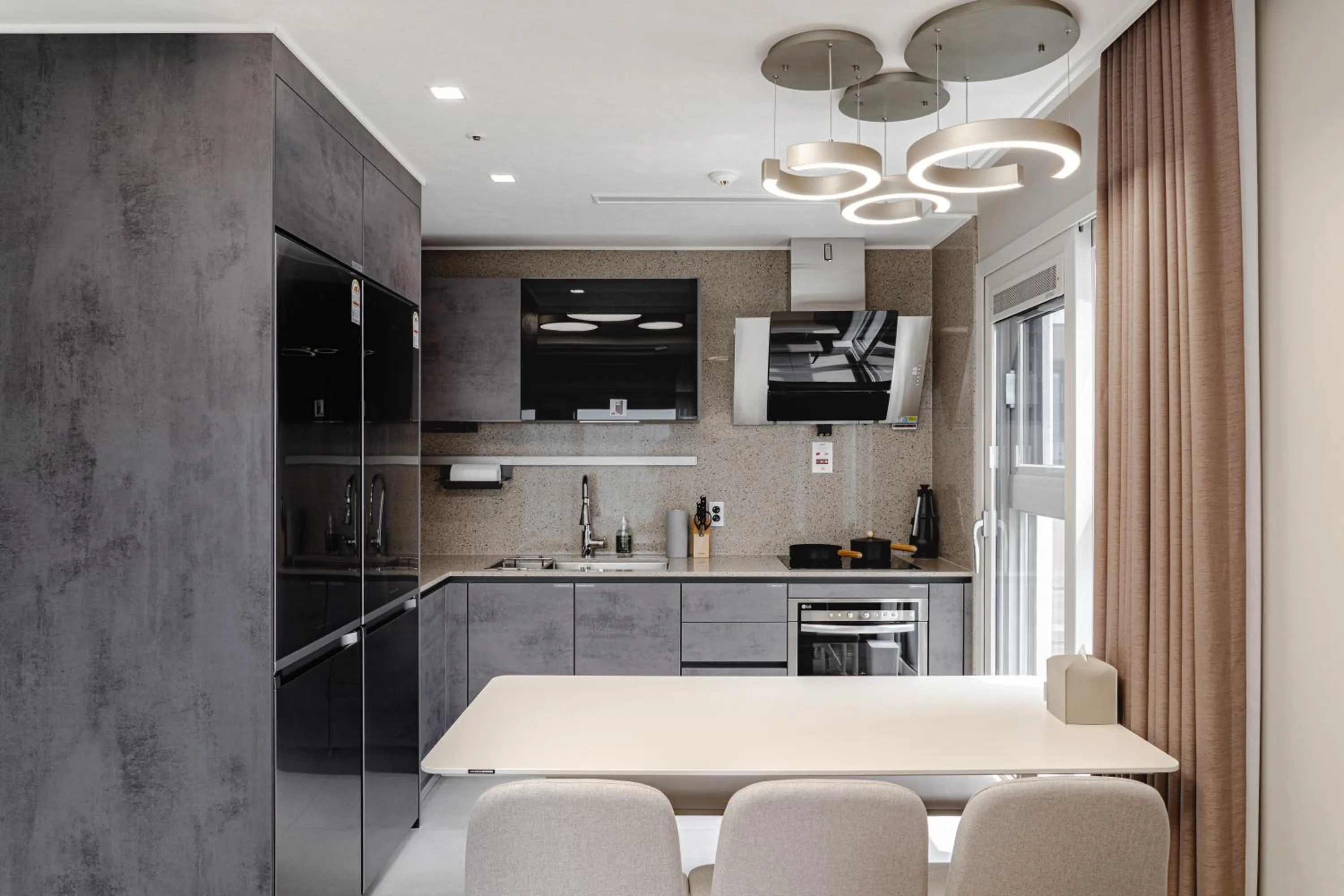 Kitchen or kitchenette in Le Collective Busan Gijang