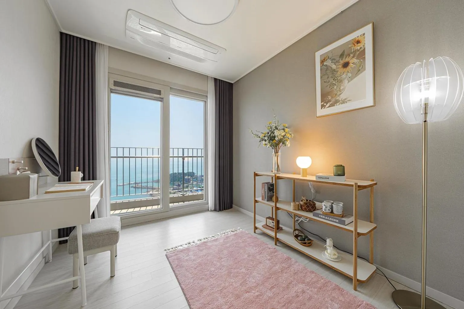 Bedroom in Le Collective Busan Gijang