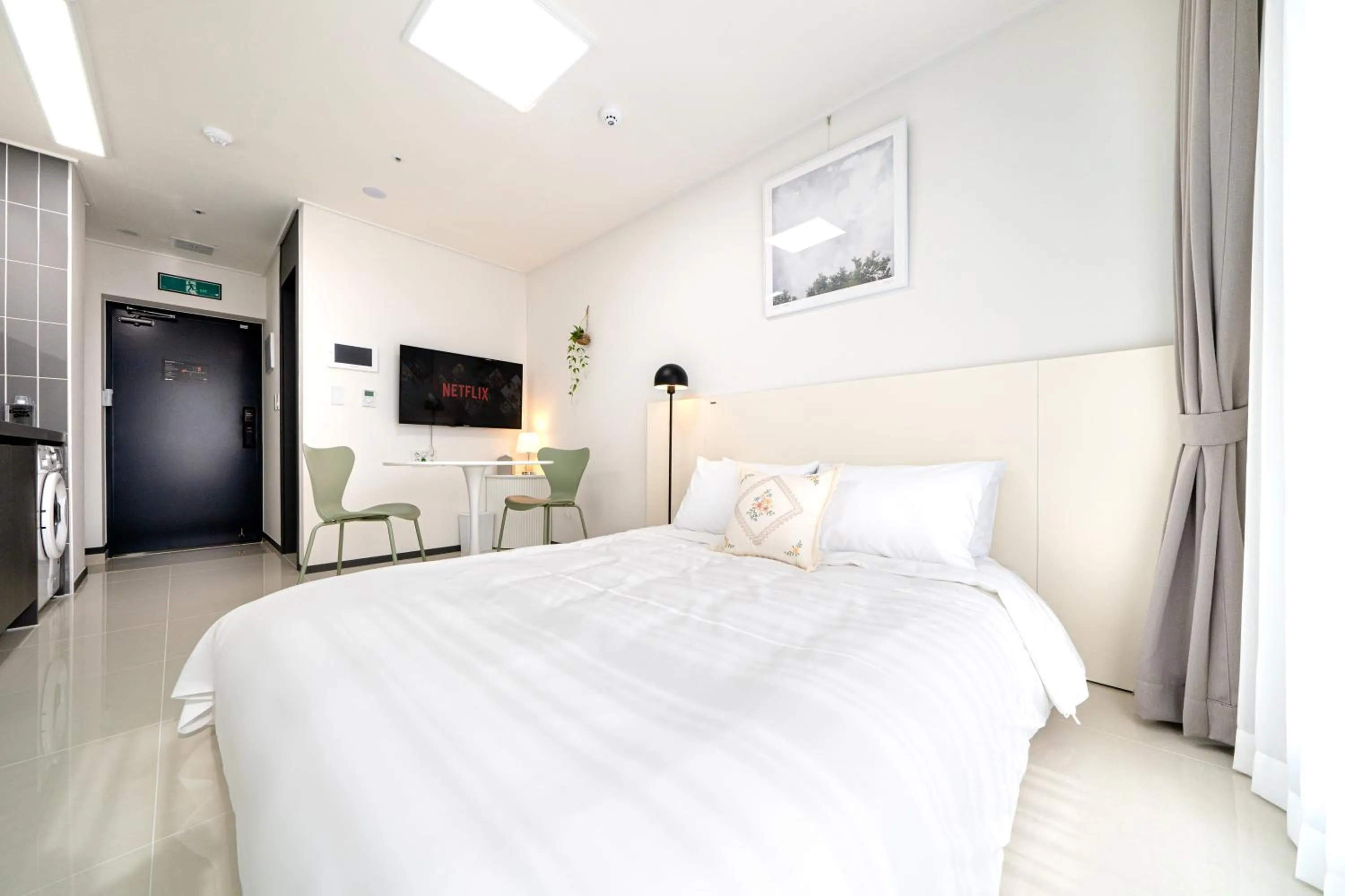 TV and multimedia, Bed in Urbanstay Busan Cityhall