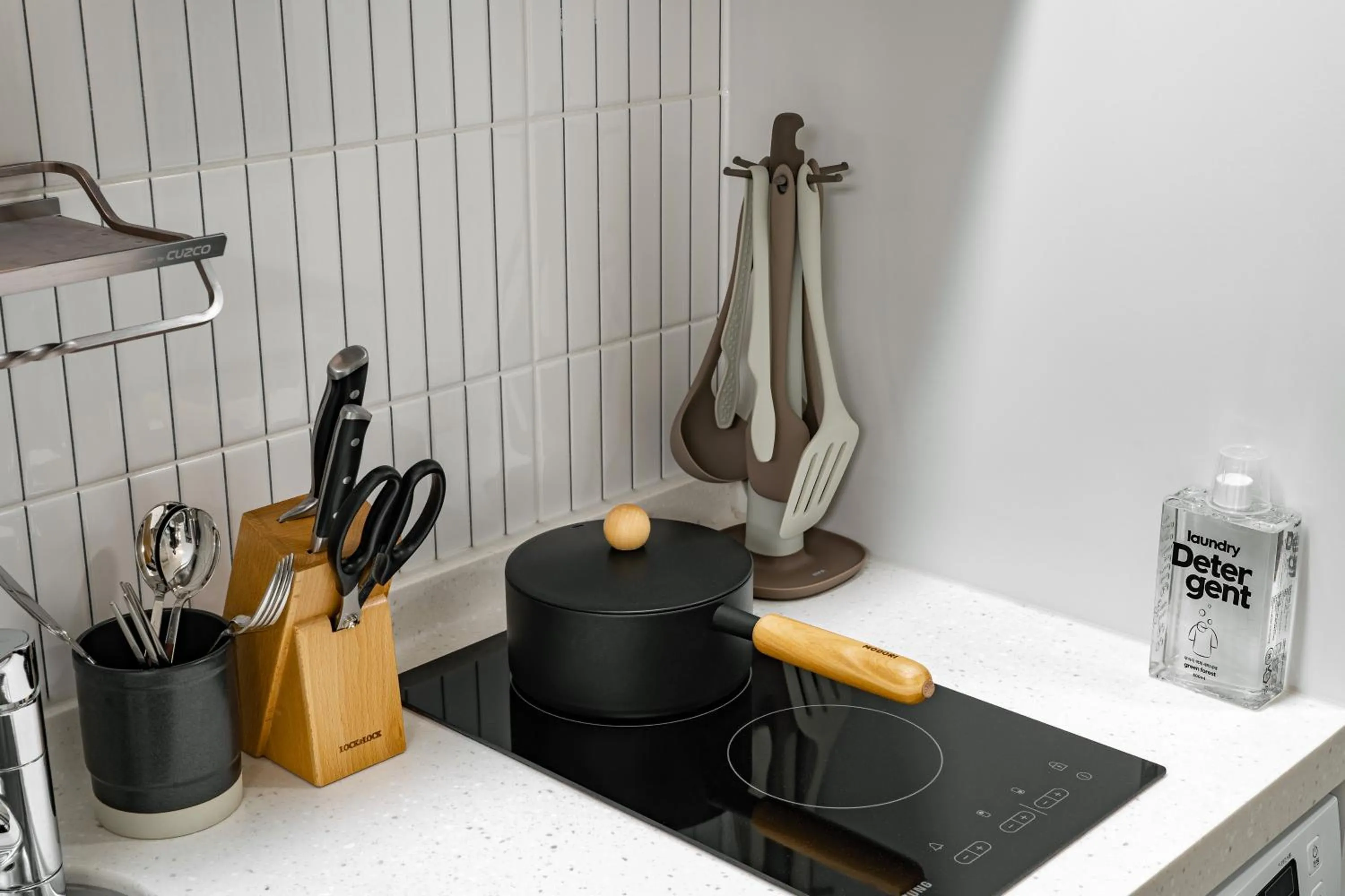 Kitchen or kitchenette in Urbanstay Sokcho Deungdae Beach