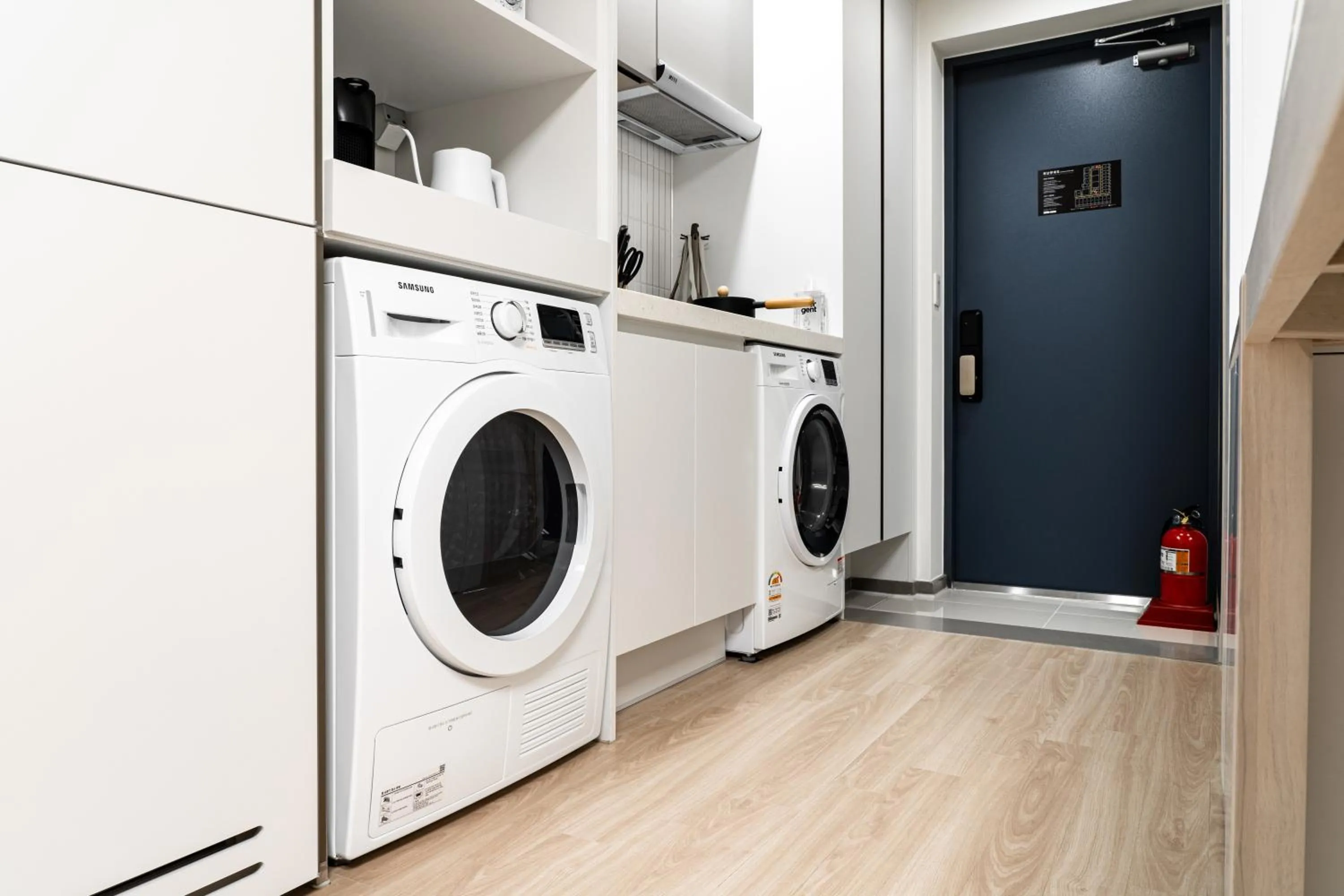 washing machine in Urbanstay Sokcho Deungdae Beach