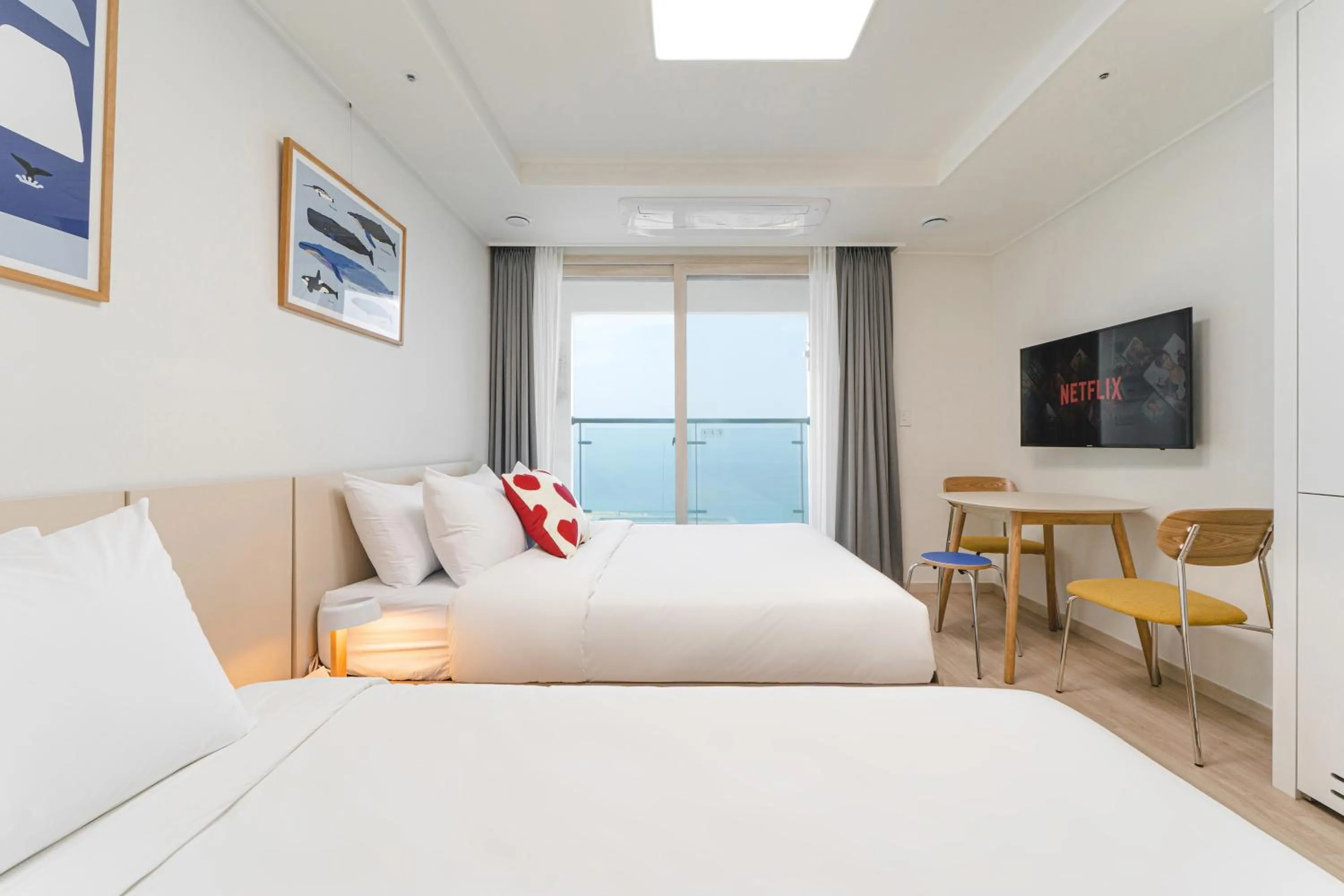 Photo of the whole room, Bed in Urbanstay Sokcho Deungdae Beach