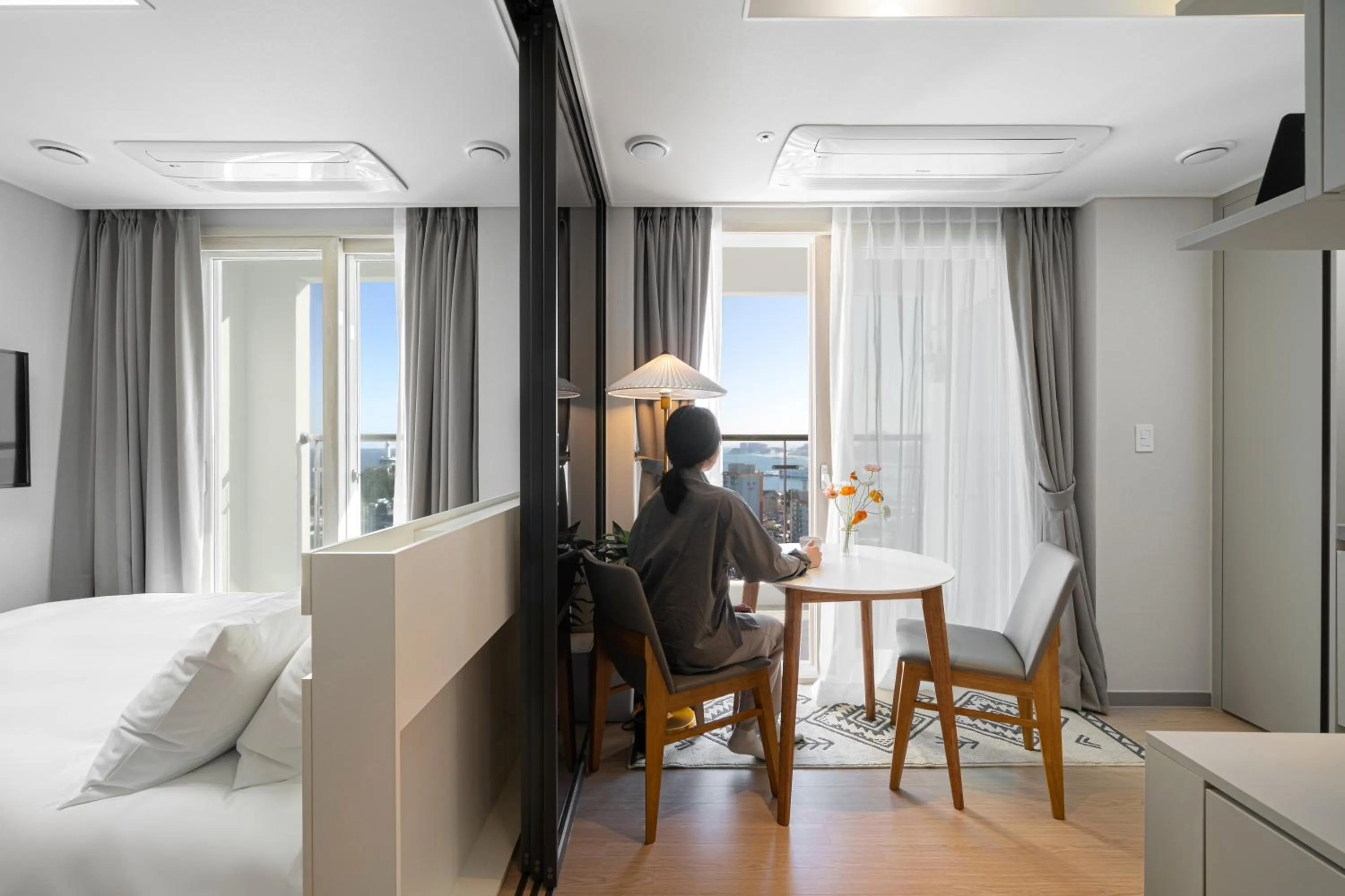 Photo of the whole room, Bed in Urbanstay Sokcho Deungdae Beach