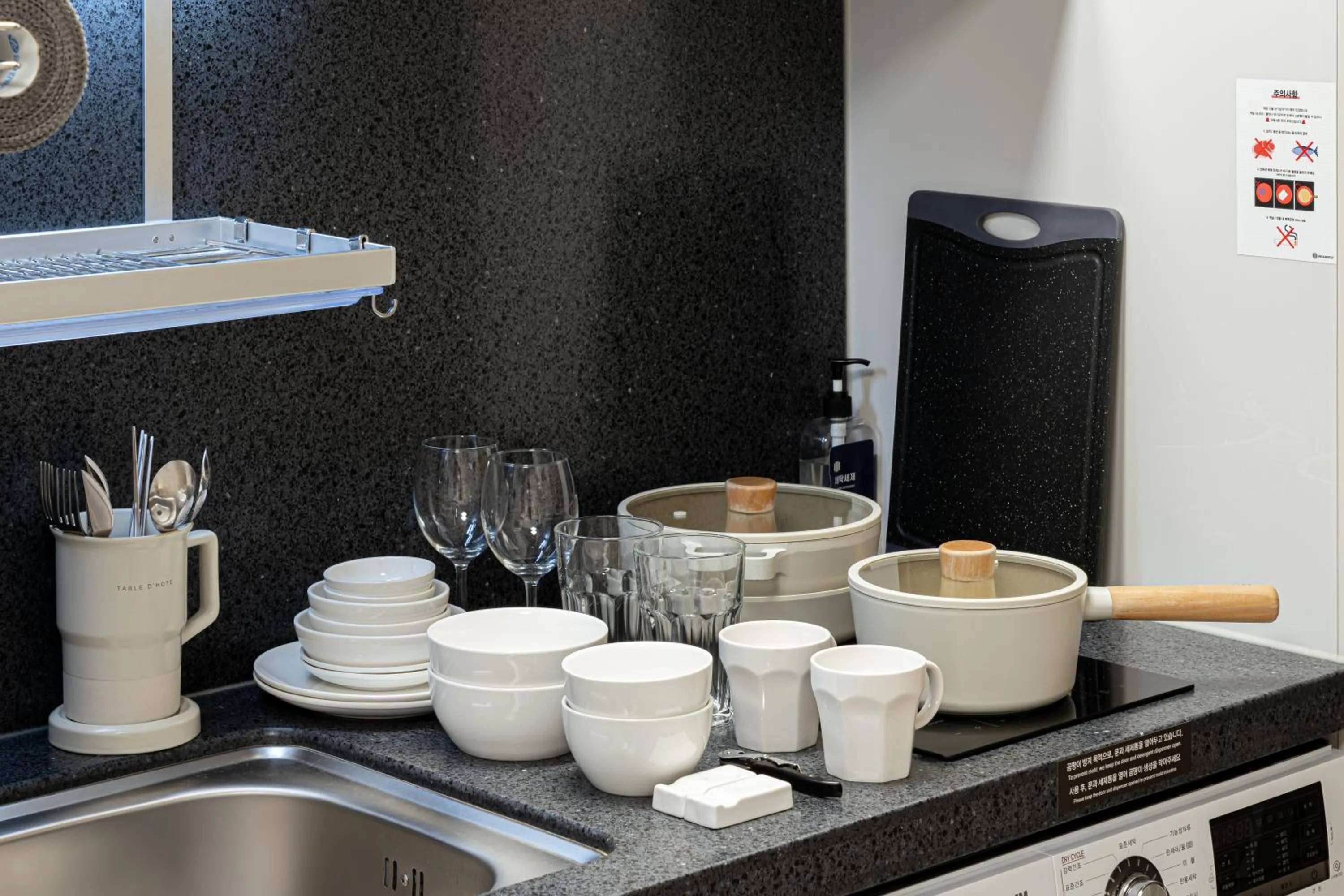 Kitchen or kitchenette in Urbanstay Residence Dongtan