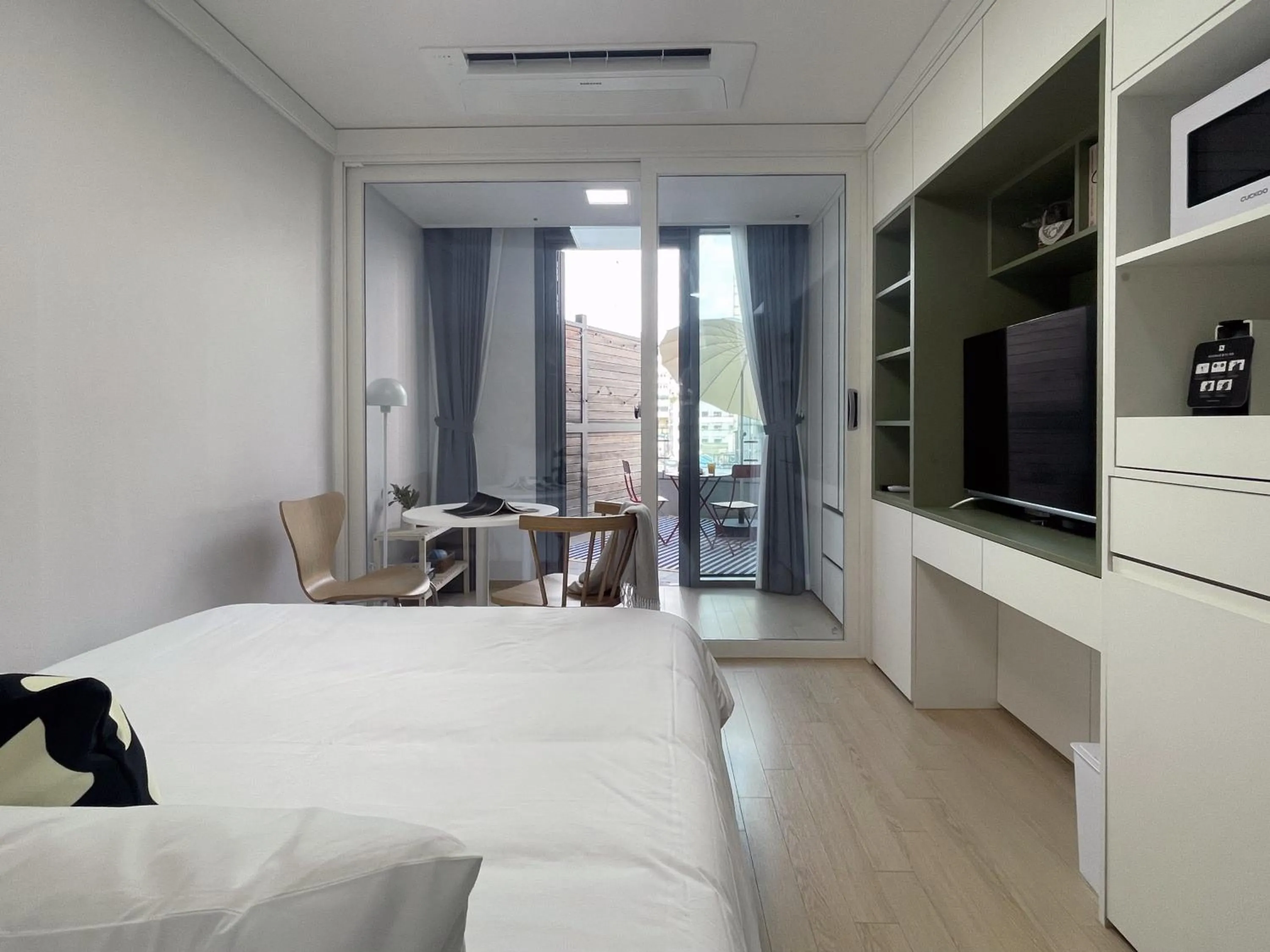 Photo of the whole room, Bed in Urbanstay Myeongdong
