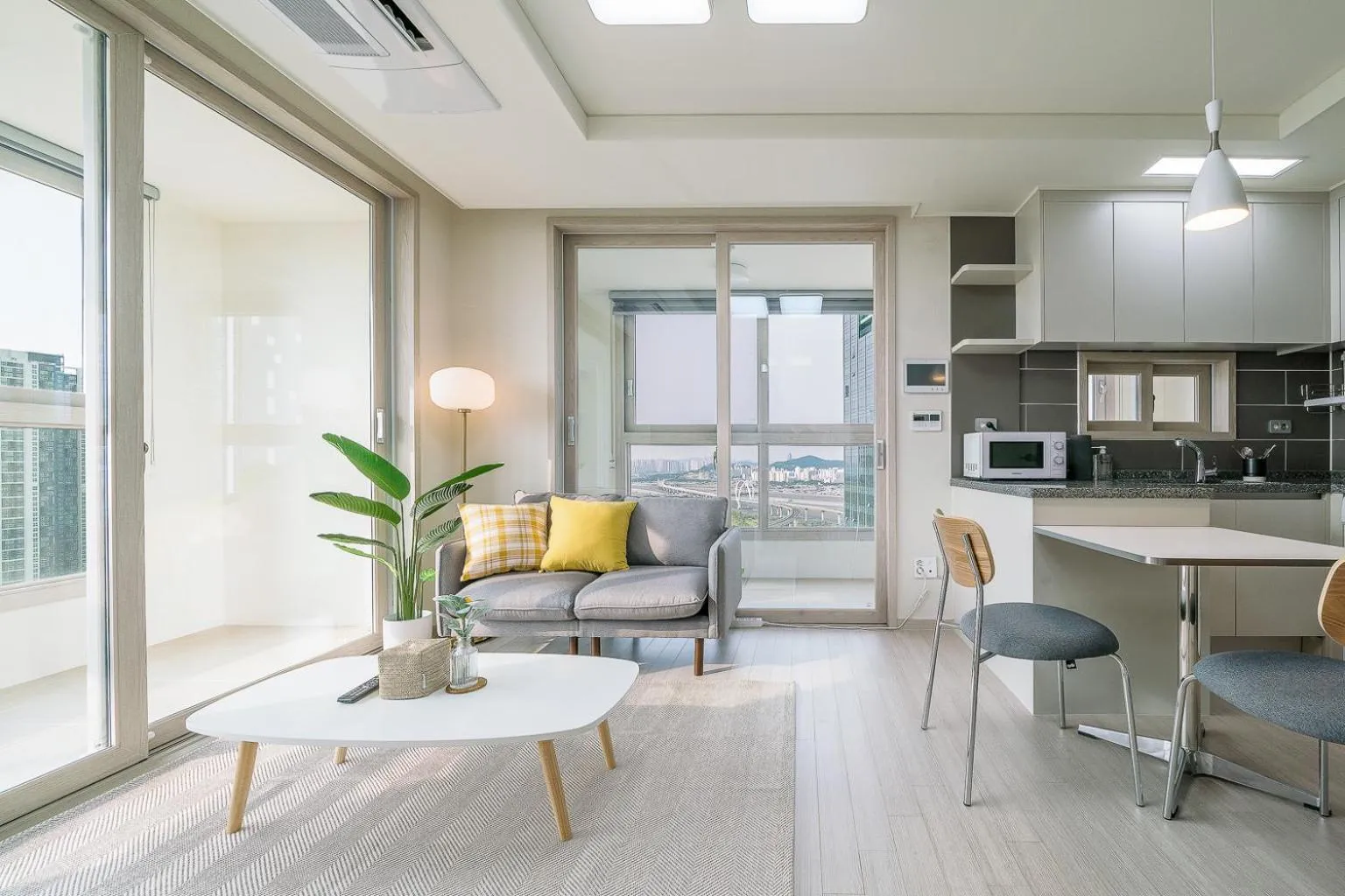 Living room in Urbanstay Songdo Moonlight Park