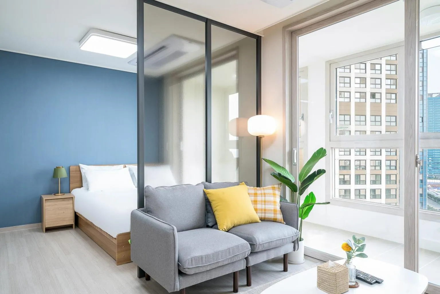 Living room in Urbanstay Songdo Moonlight Park