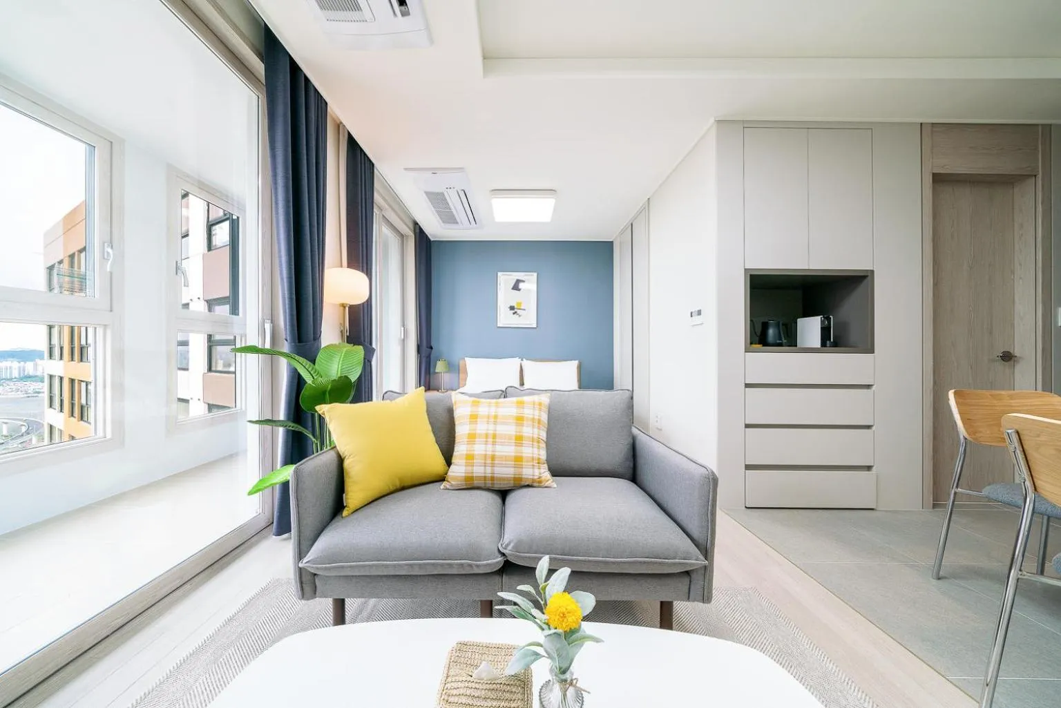 Living room in Urbanstay Songdo Moonlight Park