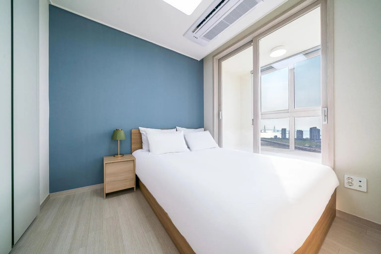 Bedroom, Bed in Urbanstay Songdo Moonlight Park