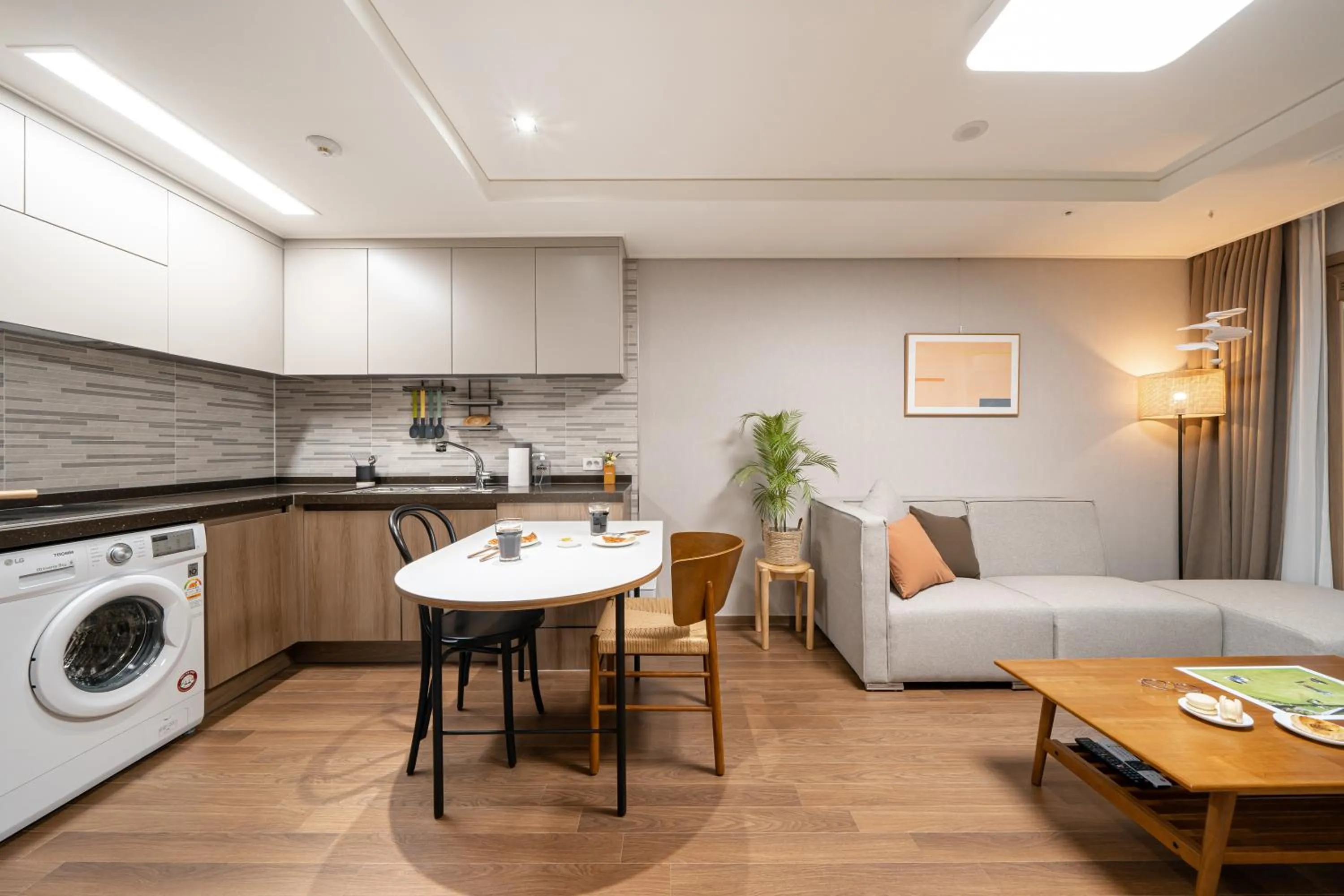 Kitchen or kitchenette in Urbanstay Sokcho beach C