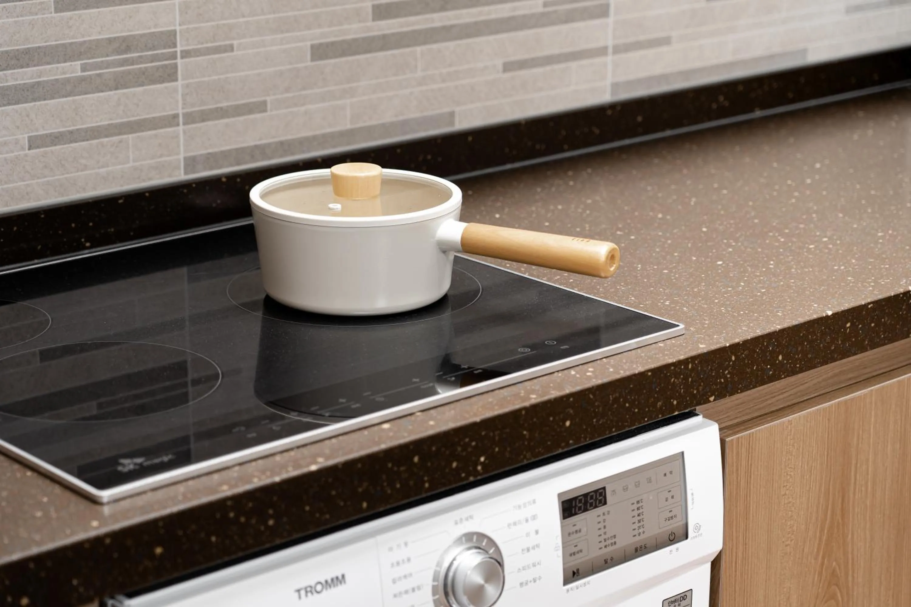 Kitchen or kitchenette in Urbanstay Sokcho beach C