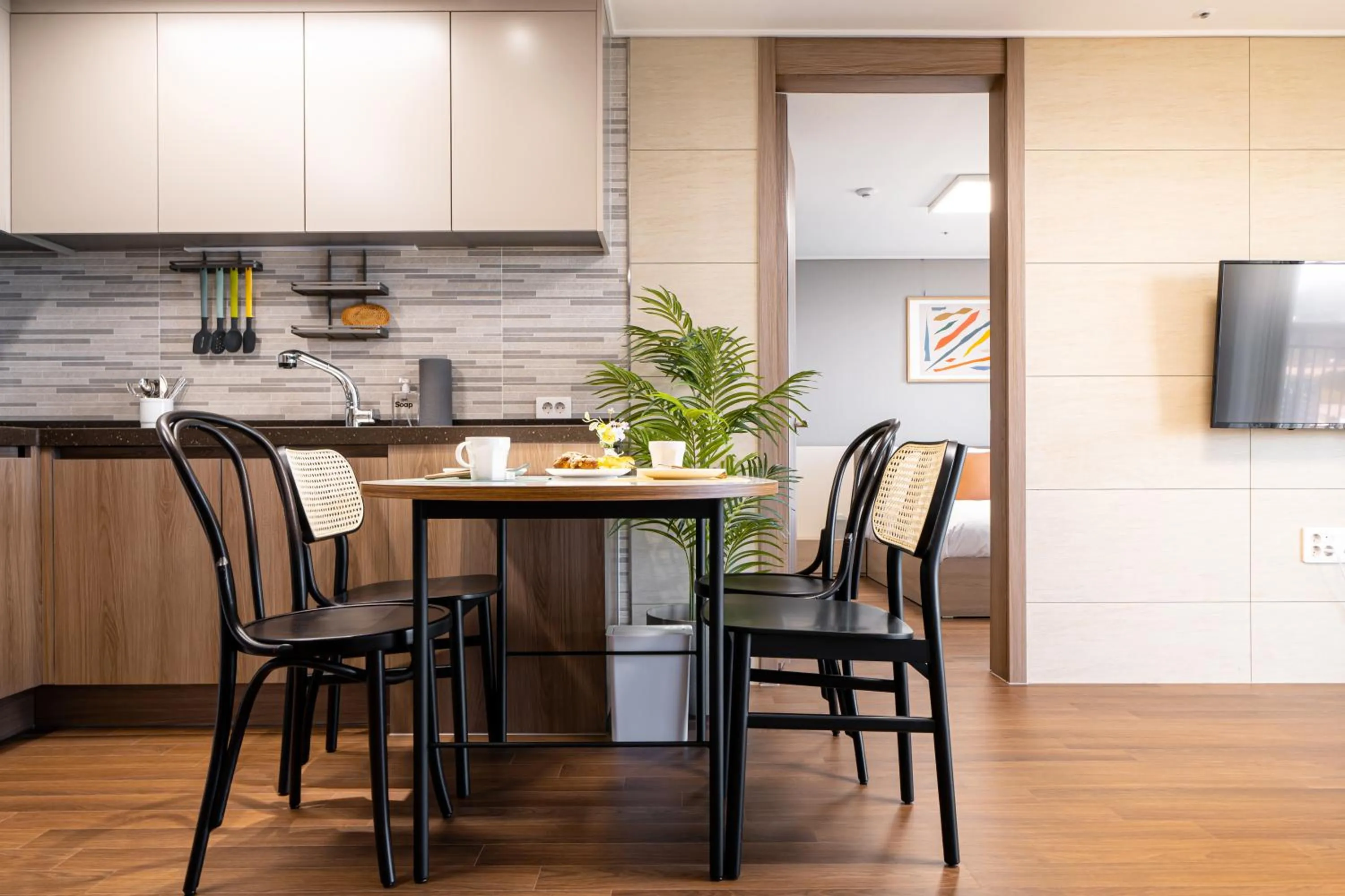 Dining area in Urbanstay Sokcho beach C