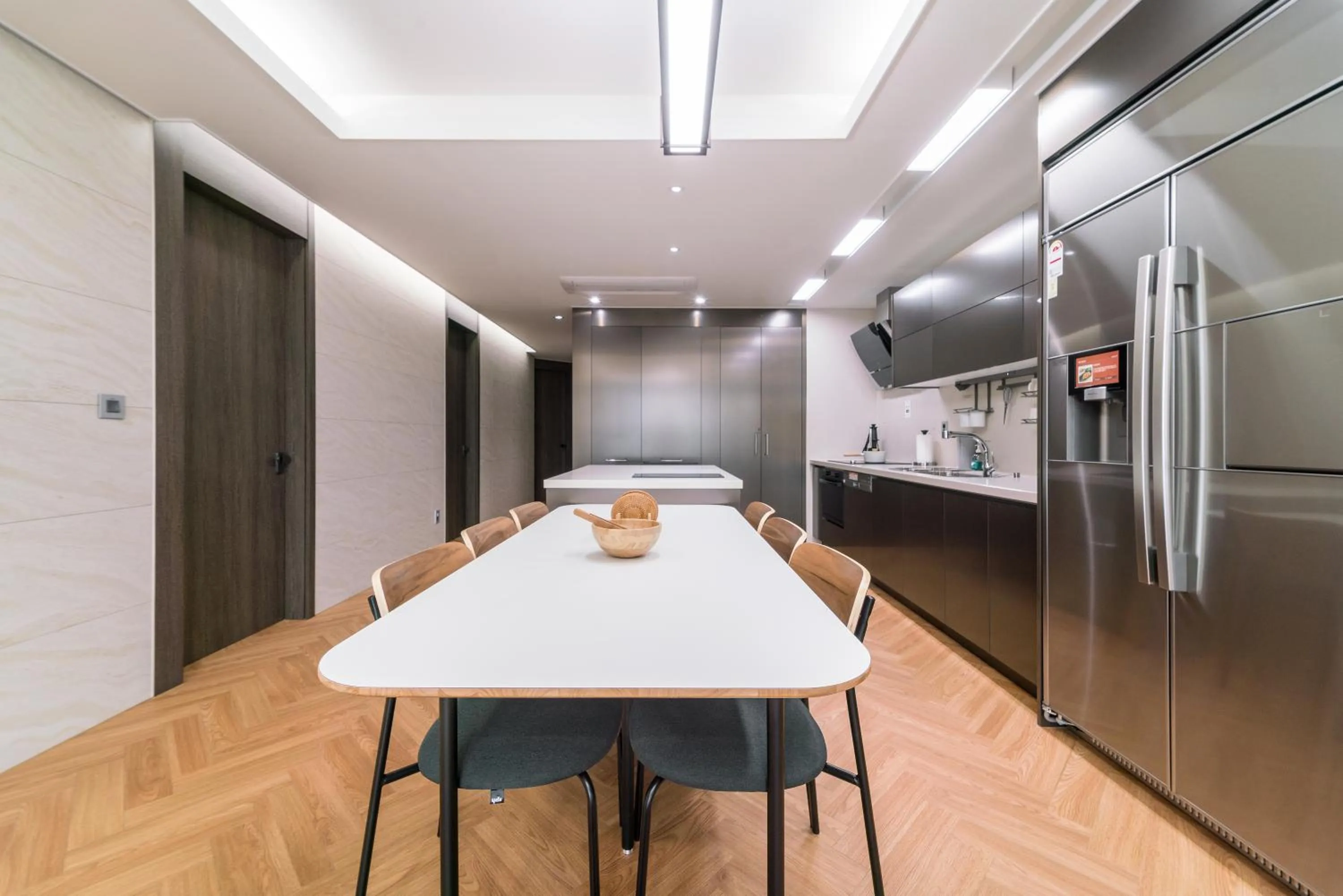 Dining area in Le Collective Busan station