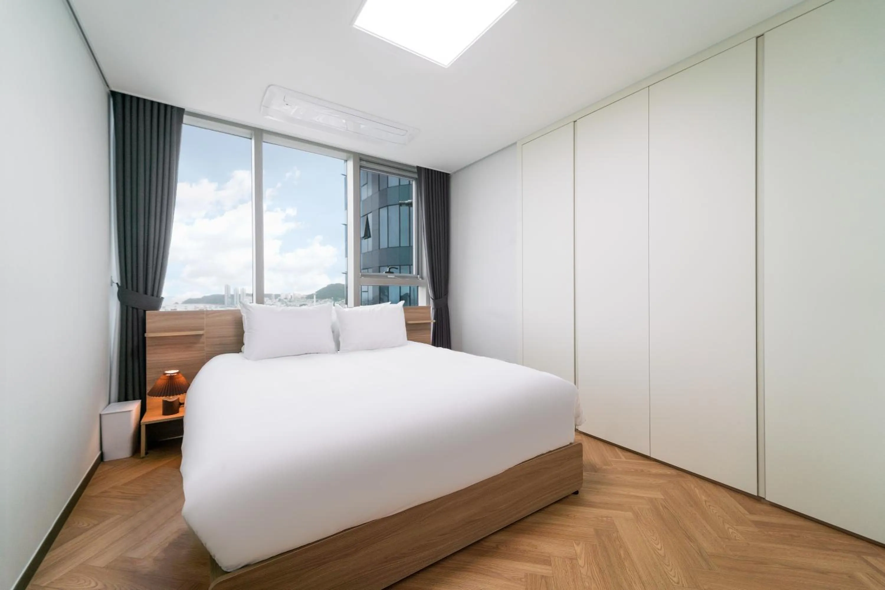 Bed in Le Collective Busan station