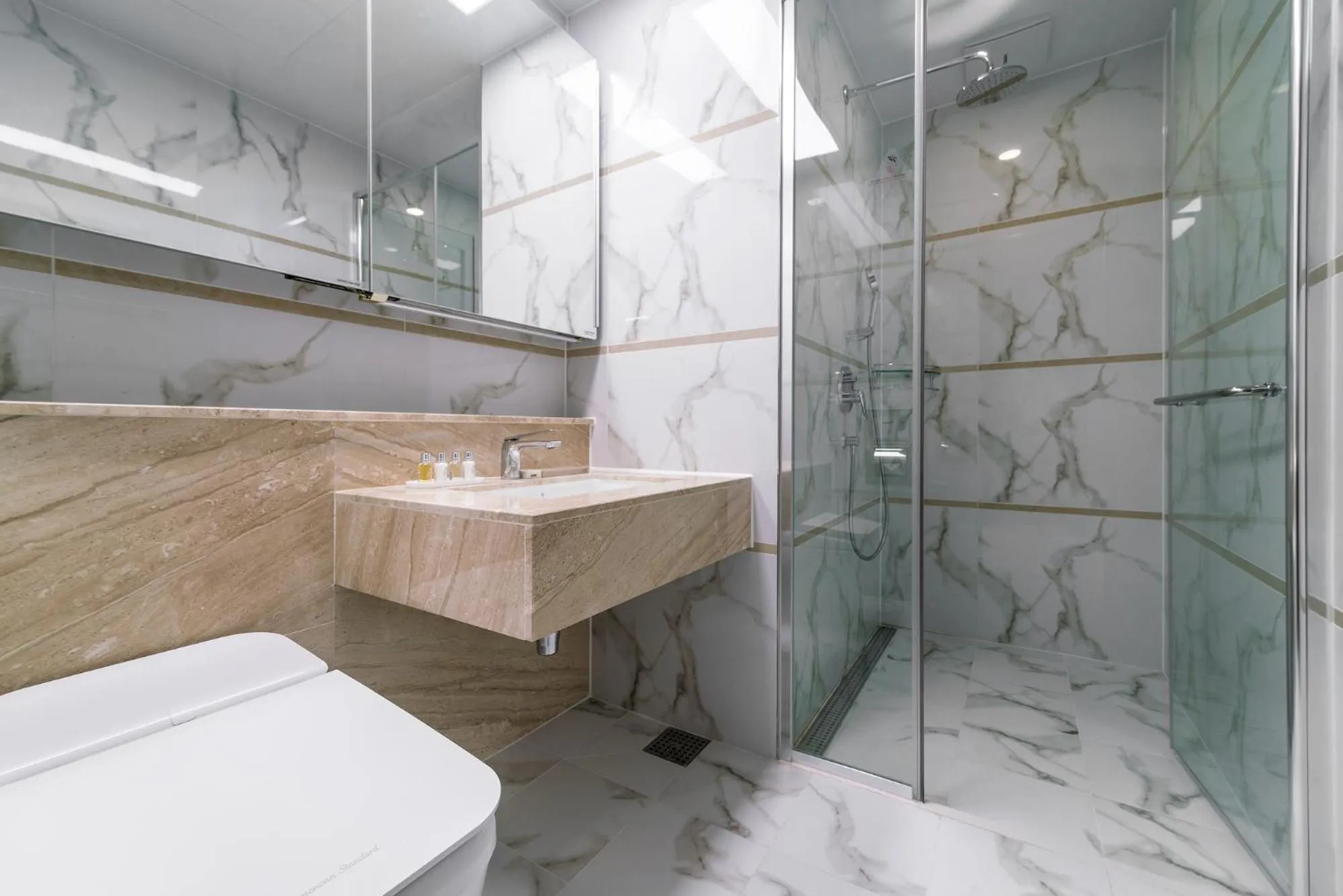 Toilet in Le Collective Busan station