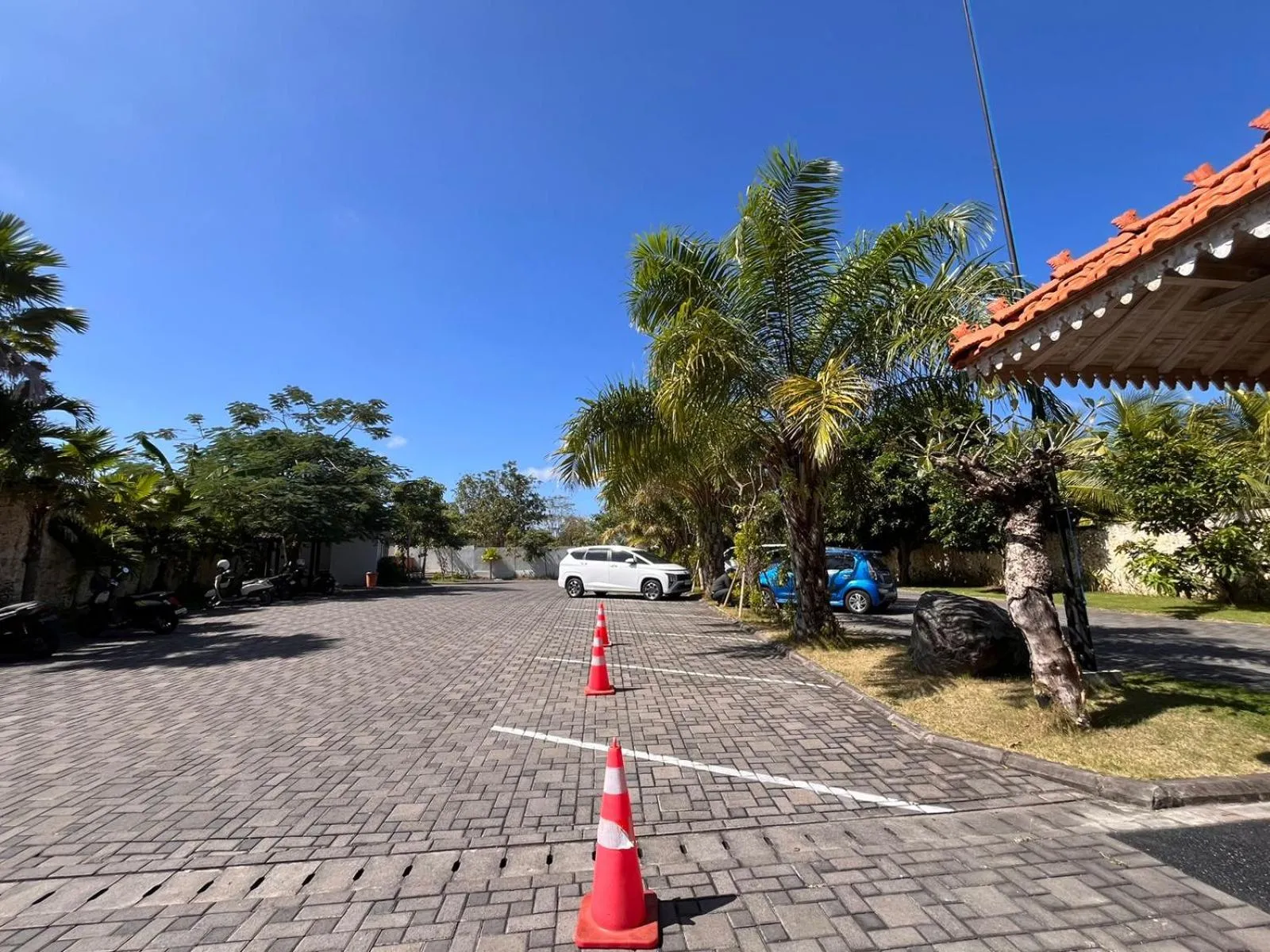 Parking in Vivara Bali Private Pool Villas & Spa Retreat