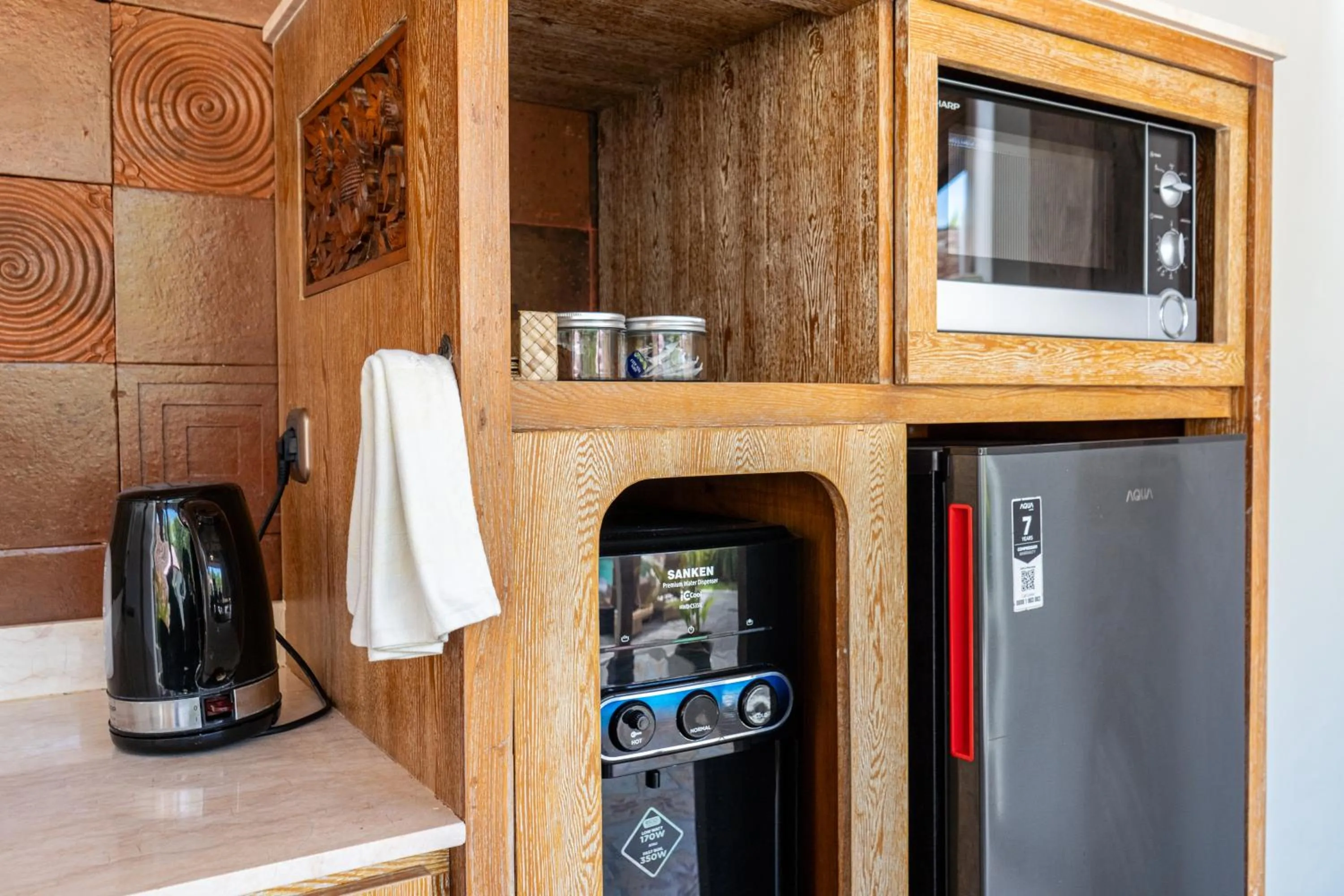 microwave in Vivara Bali Private Pool Villas & Spa Retreat