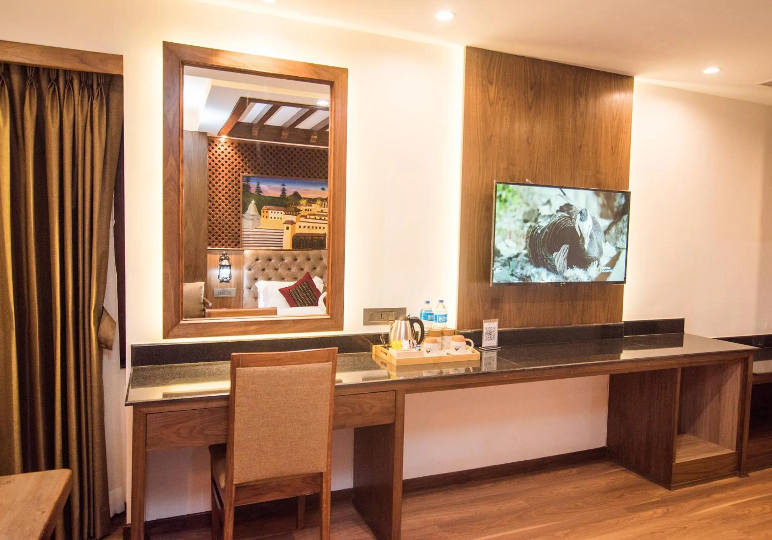 Communal lounge/ TV room in Everest Boutique Hotel