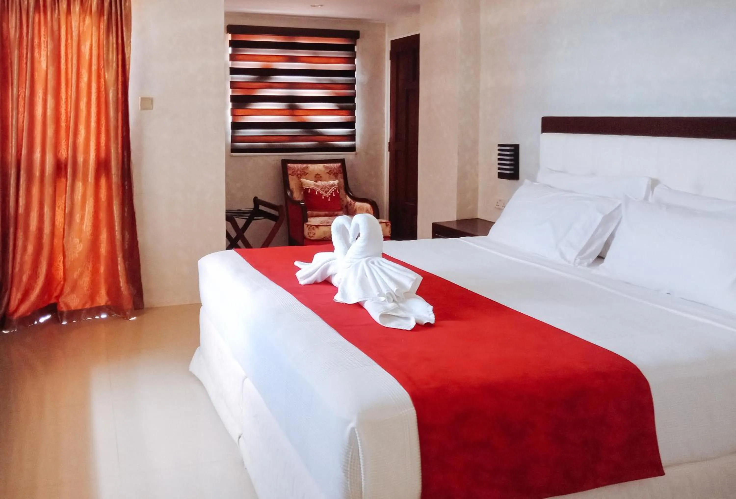 Bed in RedDoorz @ Joyce Palace Antique