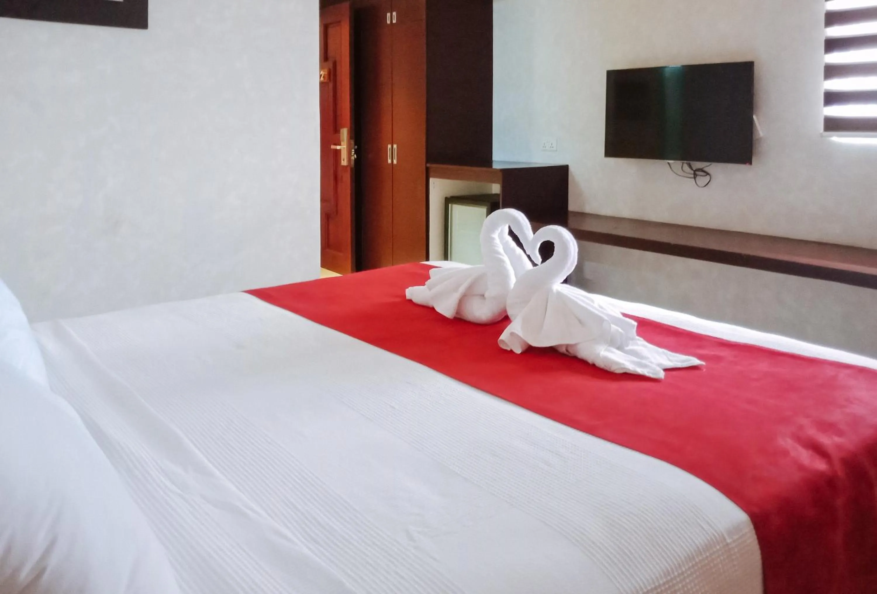 Bed in RedDoorz @ Joyce Palace Antique