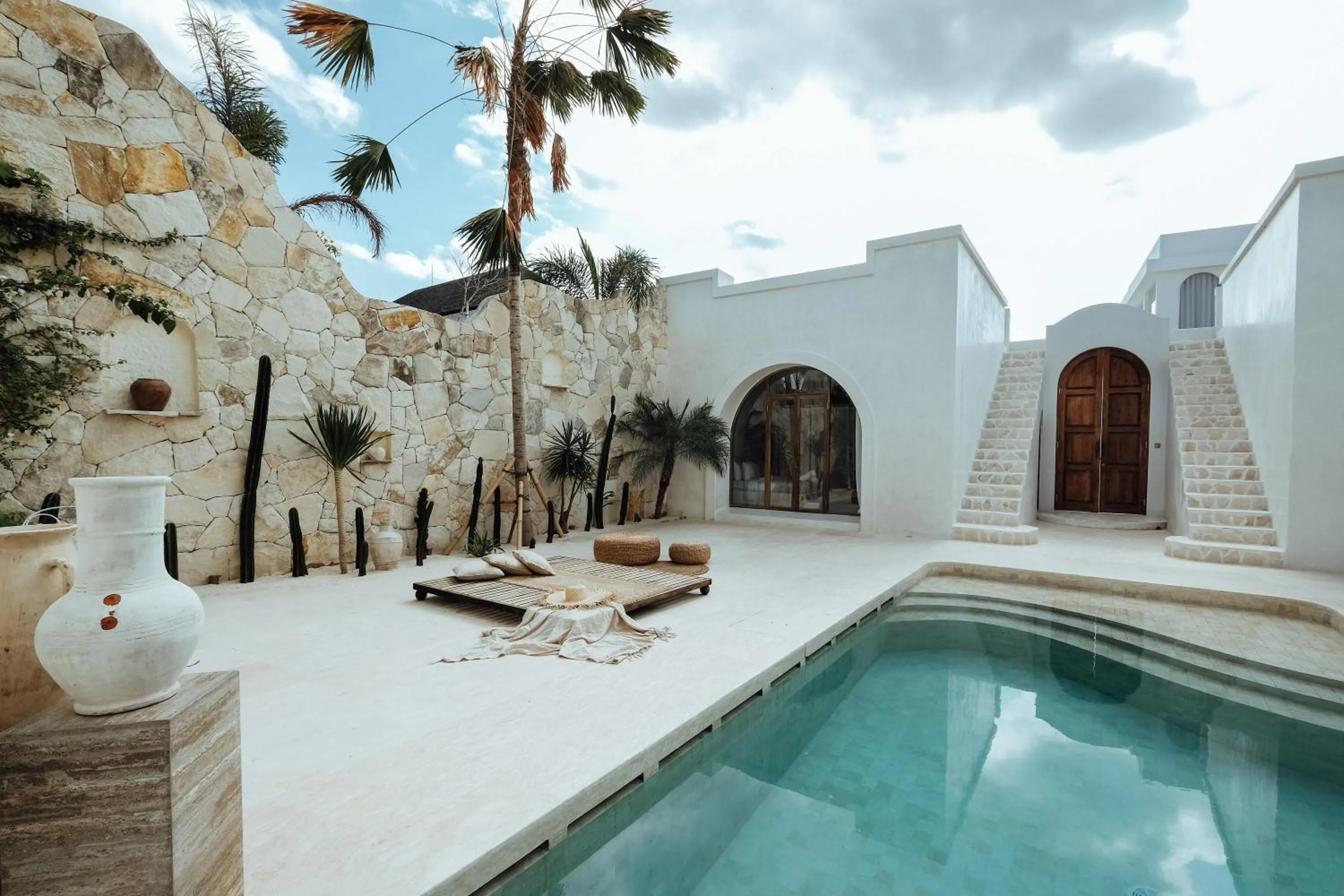 Property building in Casa Viamo