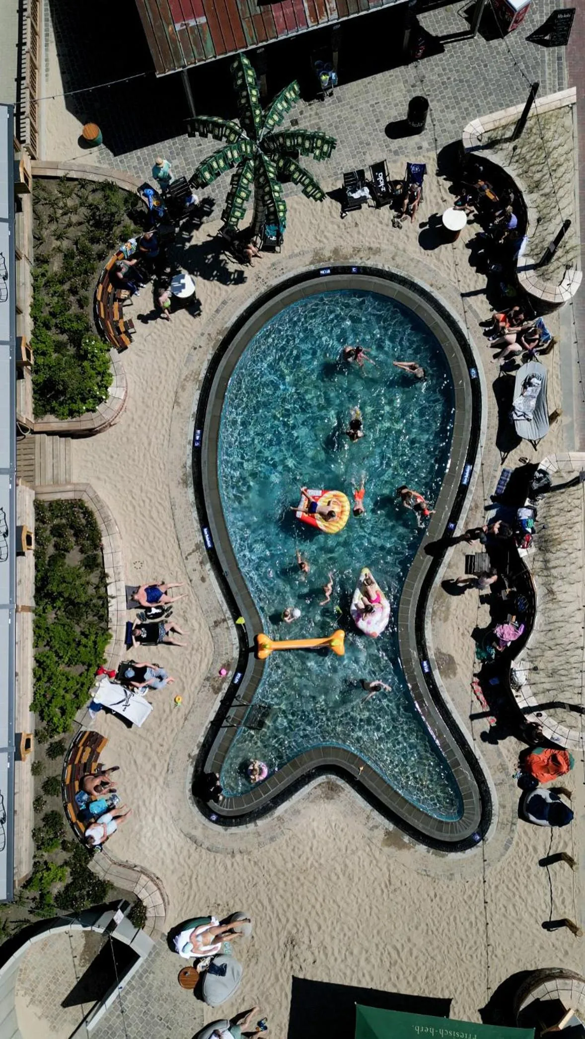 Pool view in Bretterbude Büsum