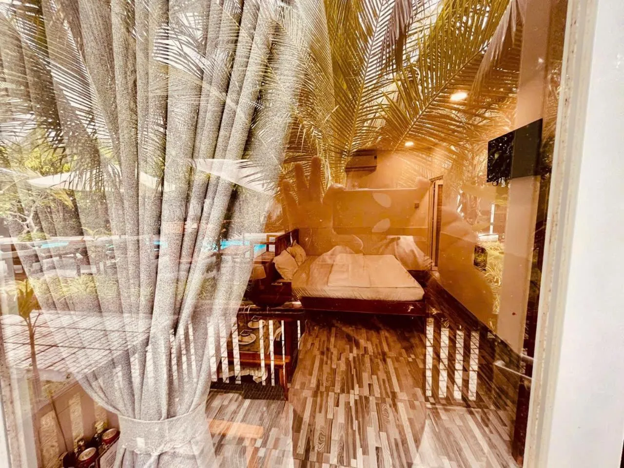 Facade/entrance, Bed in Hoang Phuc resort