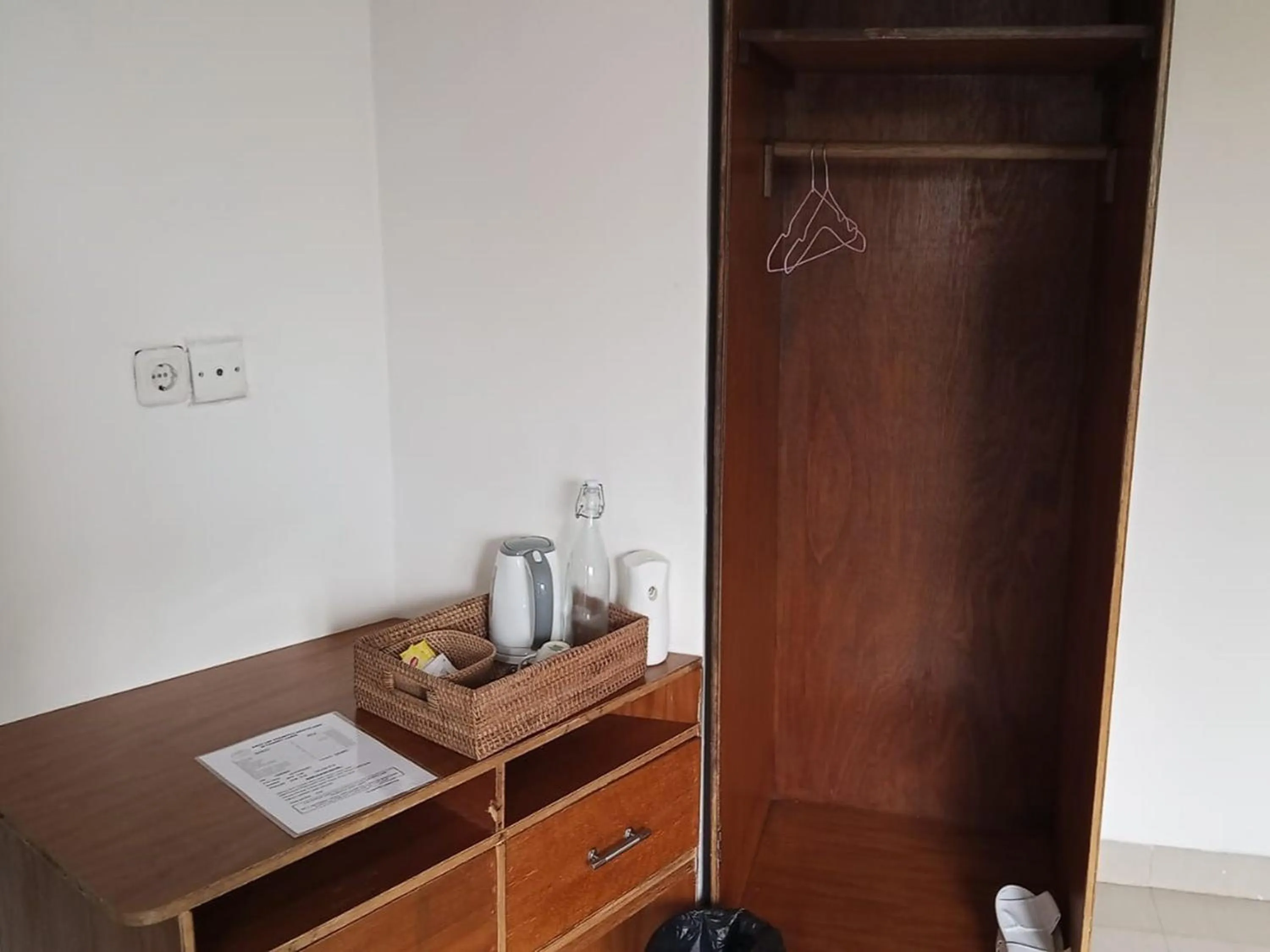 Coffee/tea facilities in Caldera Hotel & Restaurant