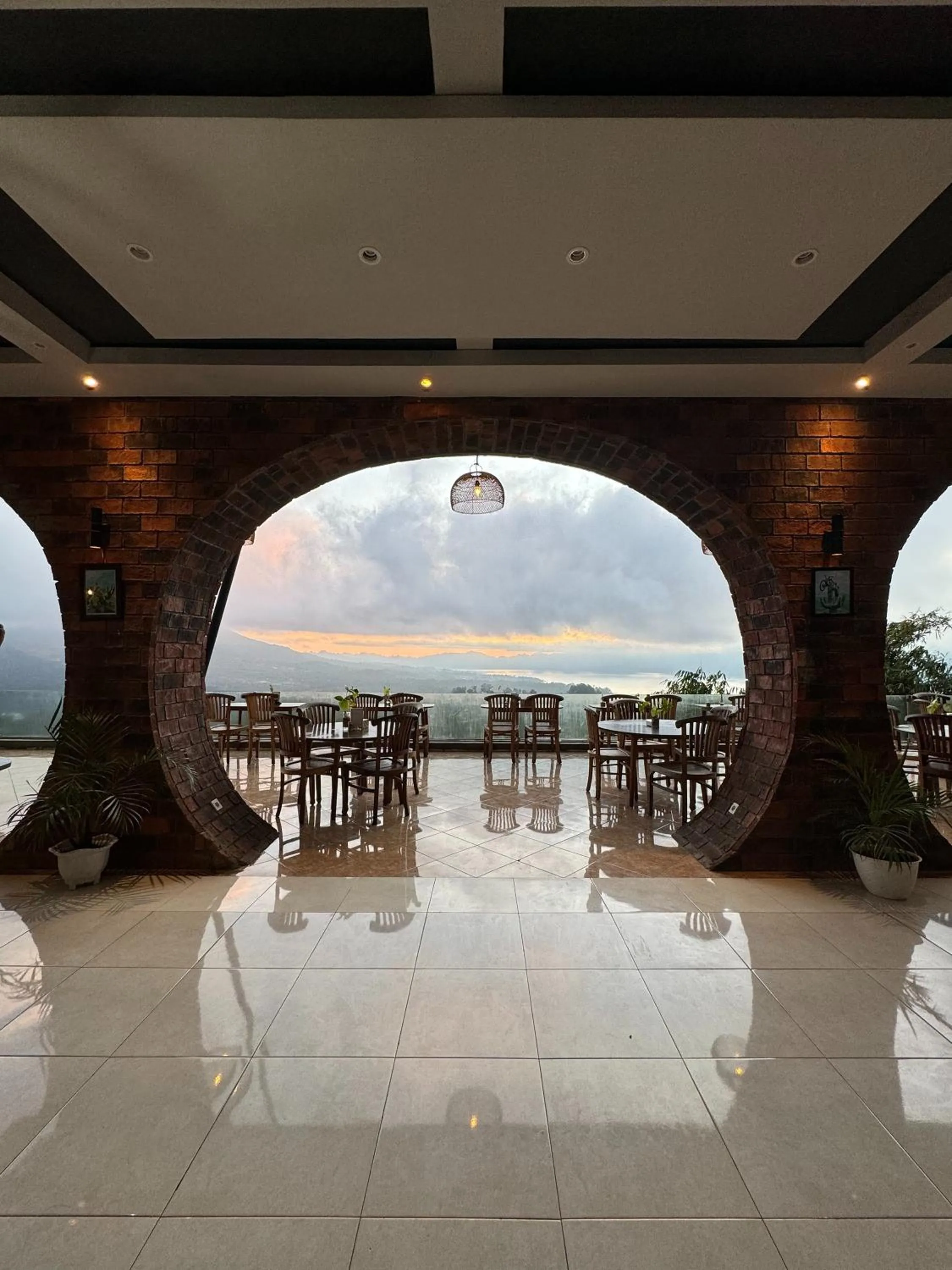 Restaurant/places to eat in Caldera Hotel & Restaurant