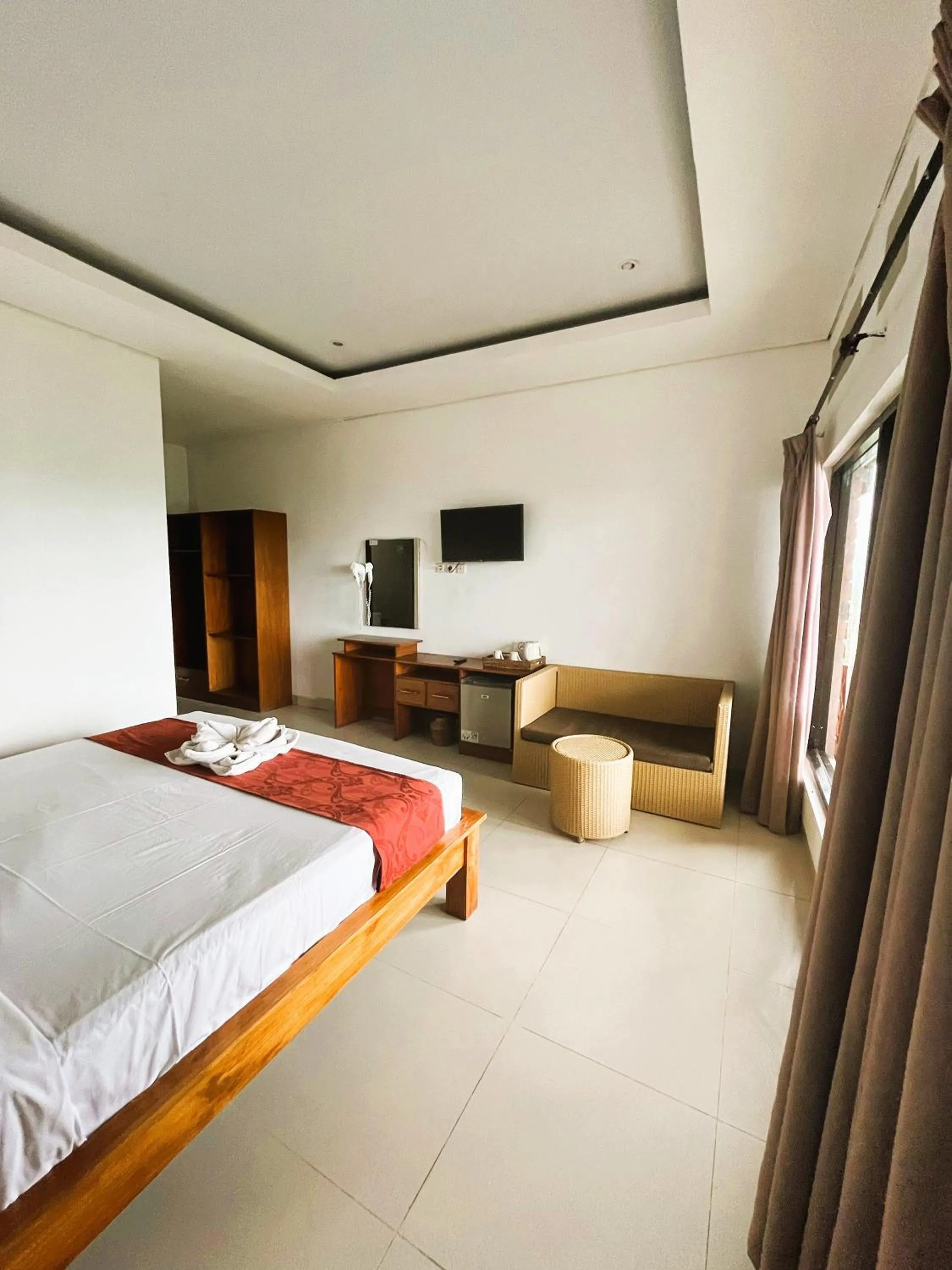 Bed in Caldera Hotel & Restaurant