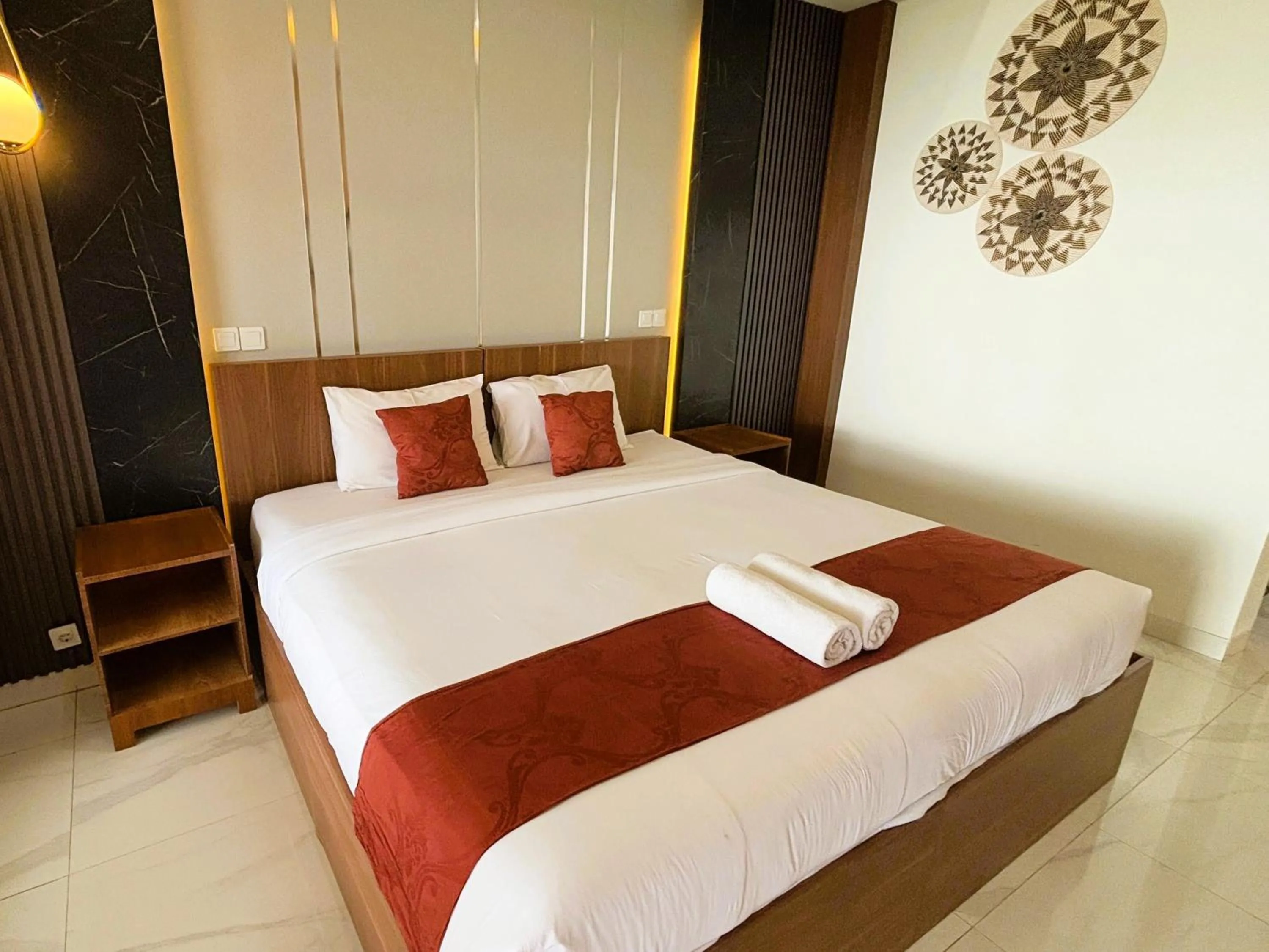Bed in Caldera Hotel & Restaurant