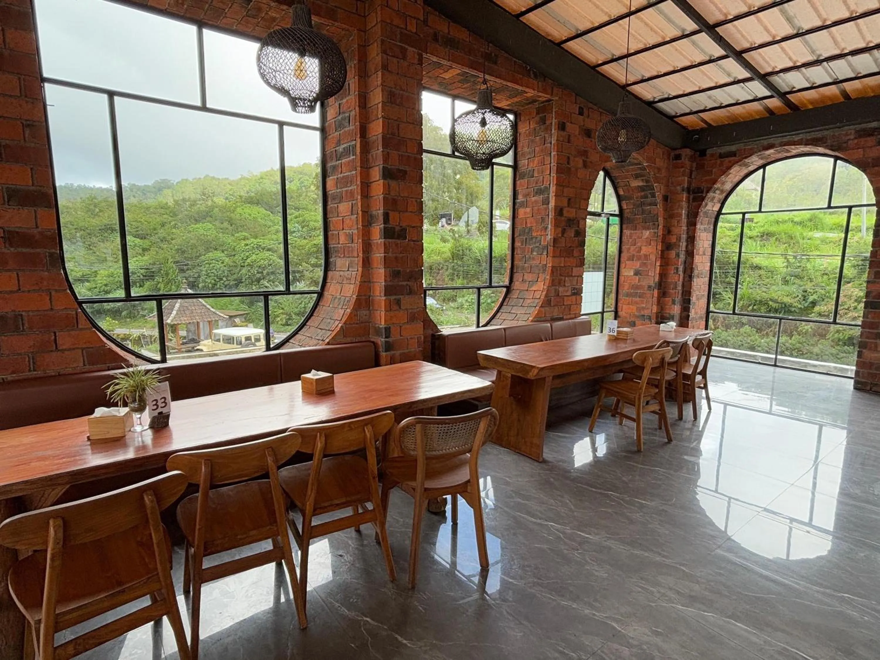 Restaurant/places to eat in Caldera Hotel & Restaurant