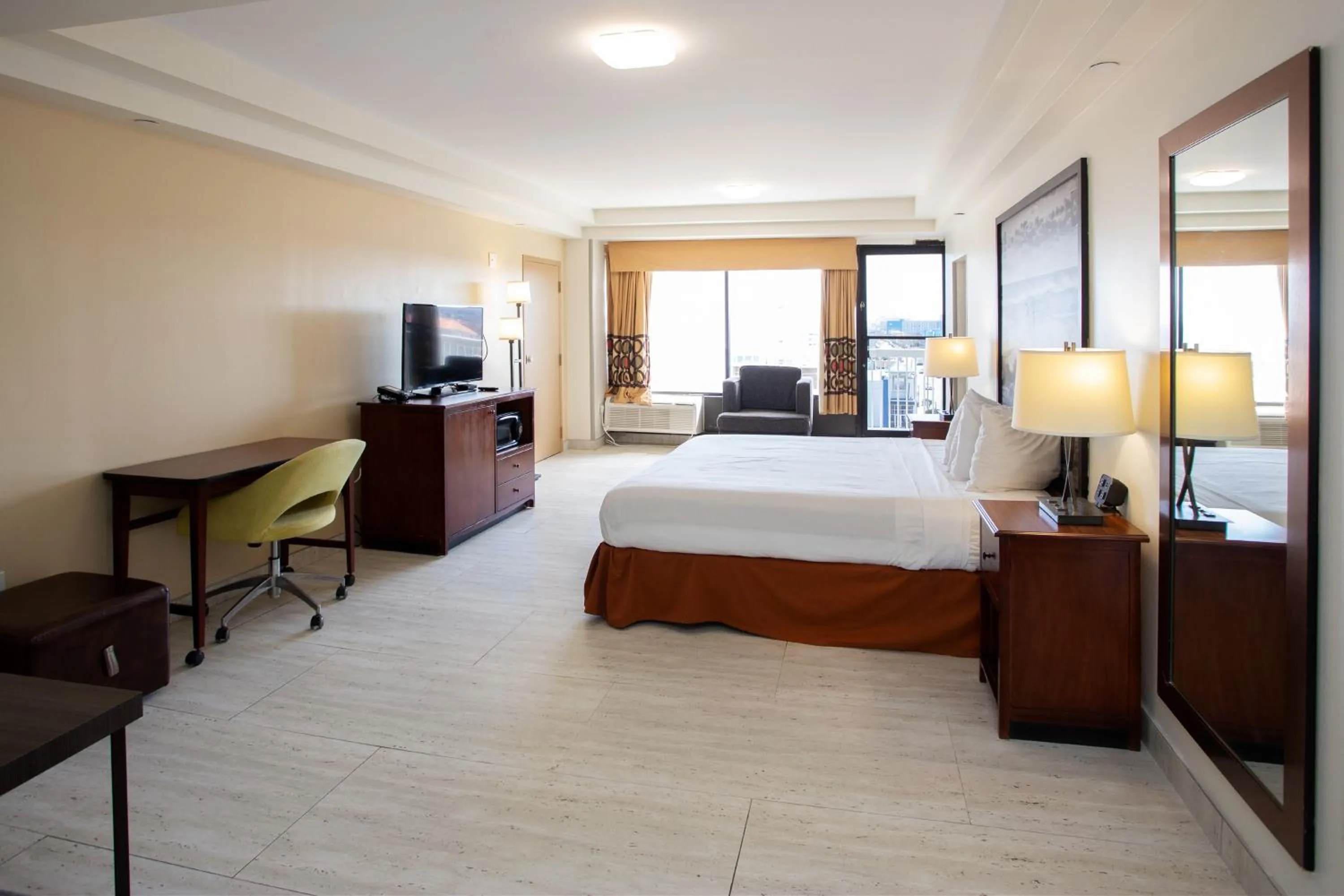 Bedroom, Bed in Super 8 by Wyndham Virginia Beach Oceanfront