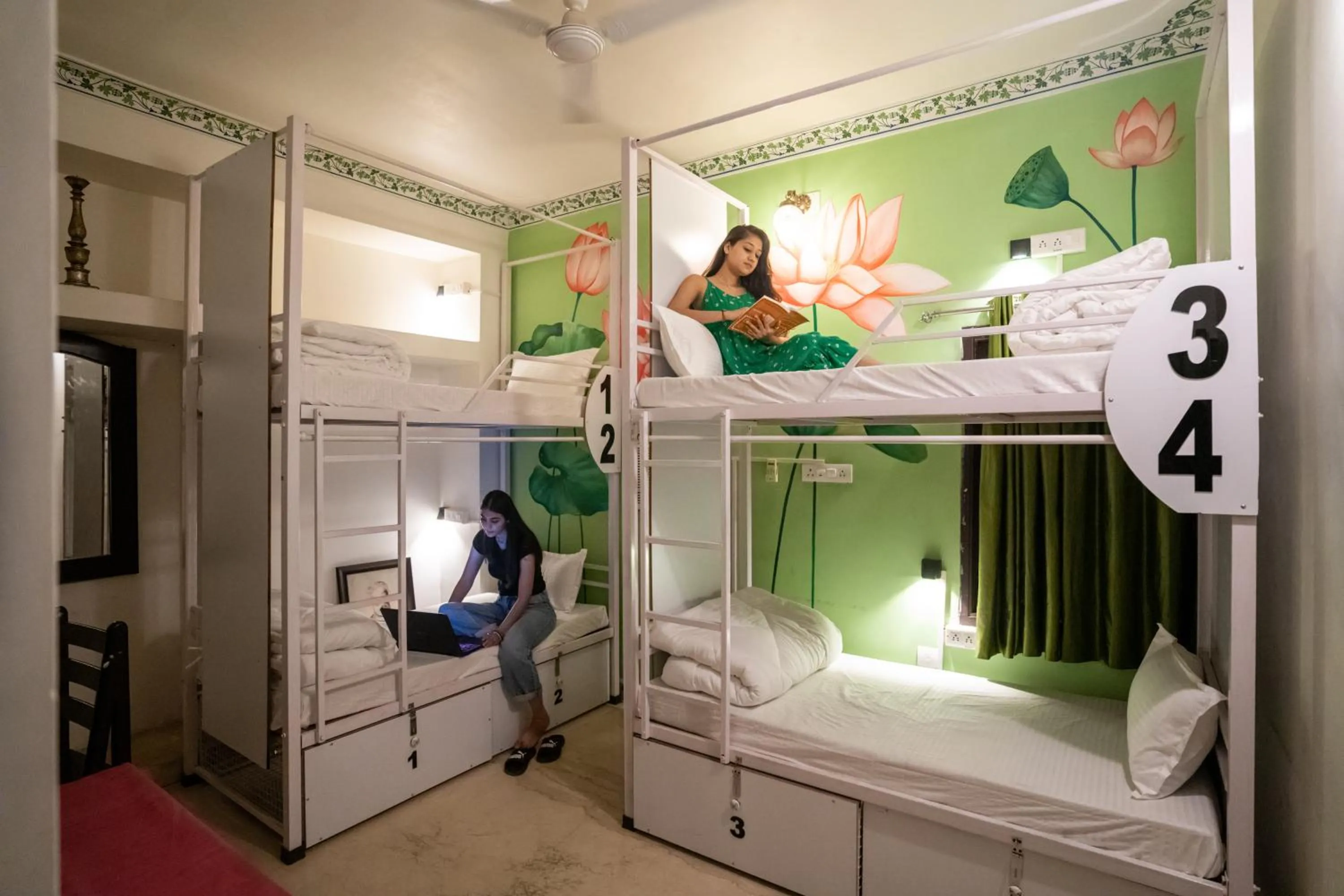 bunk bed, Bed in Citylights By MUSAFIR